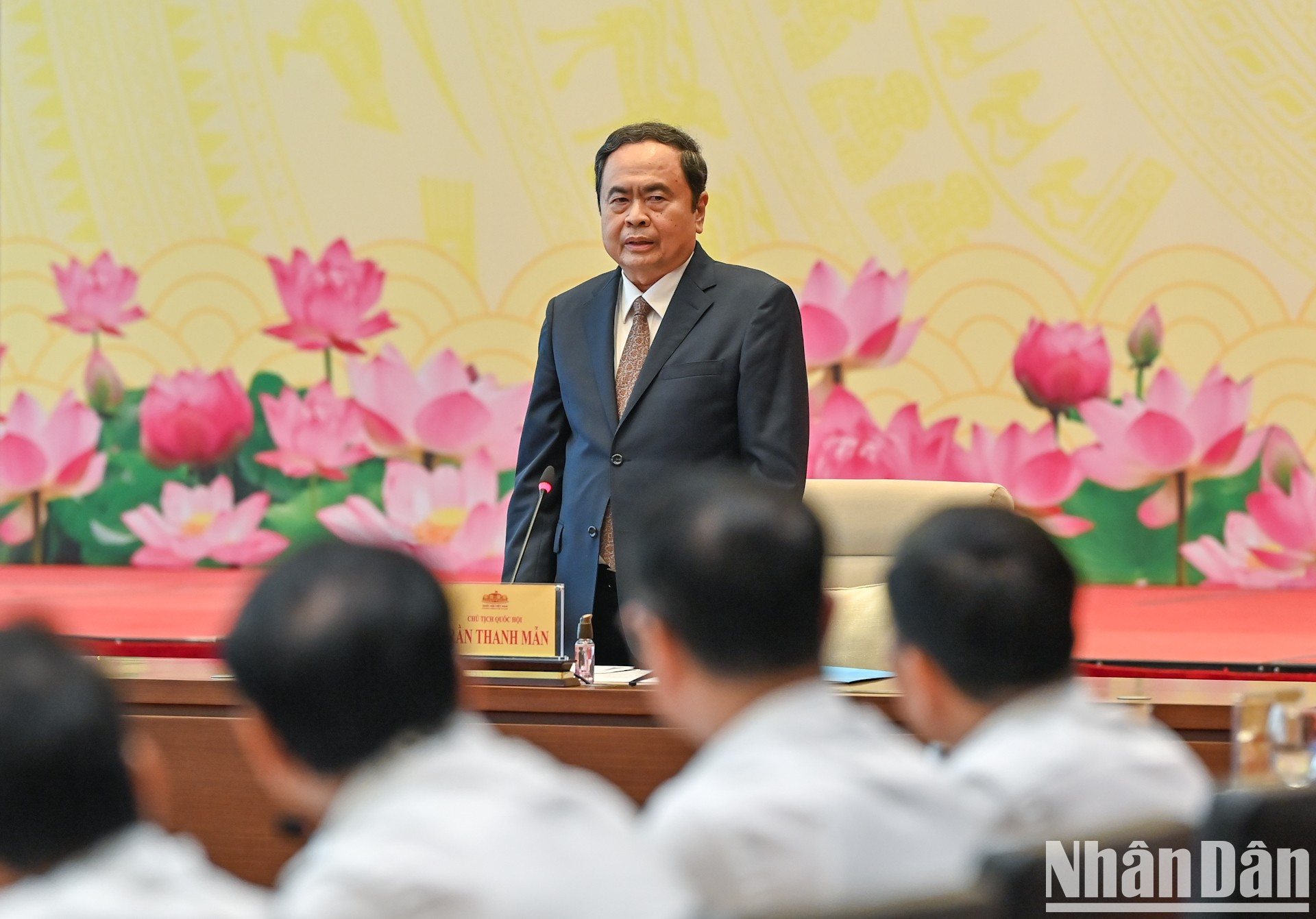 El titular de la Asamblea Nacional vietnamita, Tran Thanh Man, pronuncia un discurso. El titular de la Asamblea Nacional vietnamita, Tran Thanh Man, pronuncia un discurso.