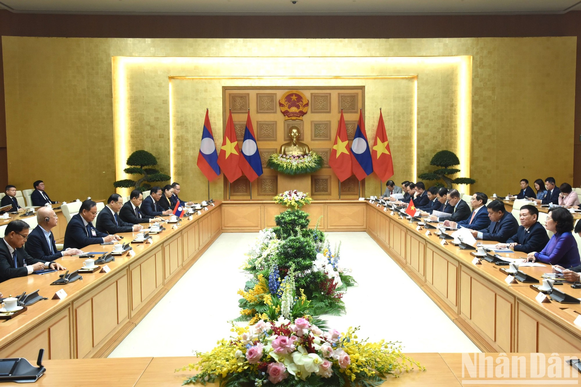 Vista general de la reunión. Vista general de la reunión.