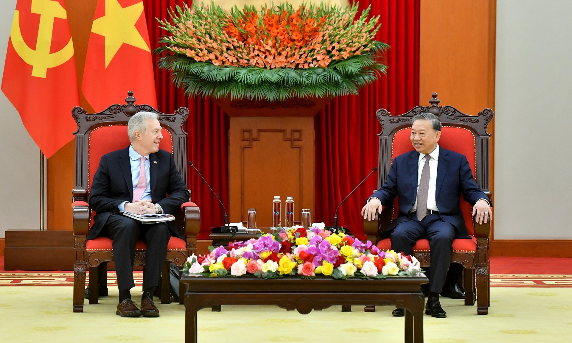 [Foto] Líder partidista vietnamita recibe a delegación de empresas del Consejo Empresarial Estados Unidos-Asean