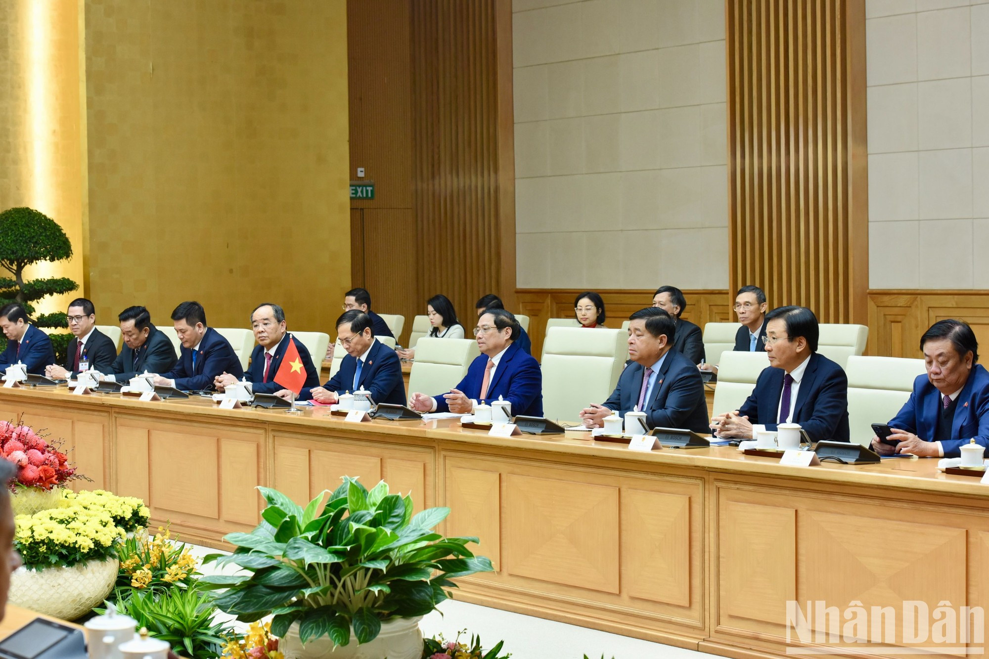 Minh Chinh y los miembros del Gobierno vietnamita. Minh Chinh y los miembros del Gobierno vietnamita.