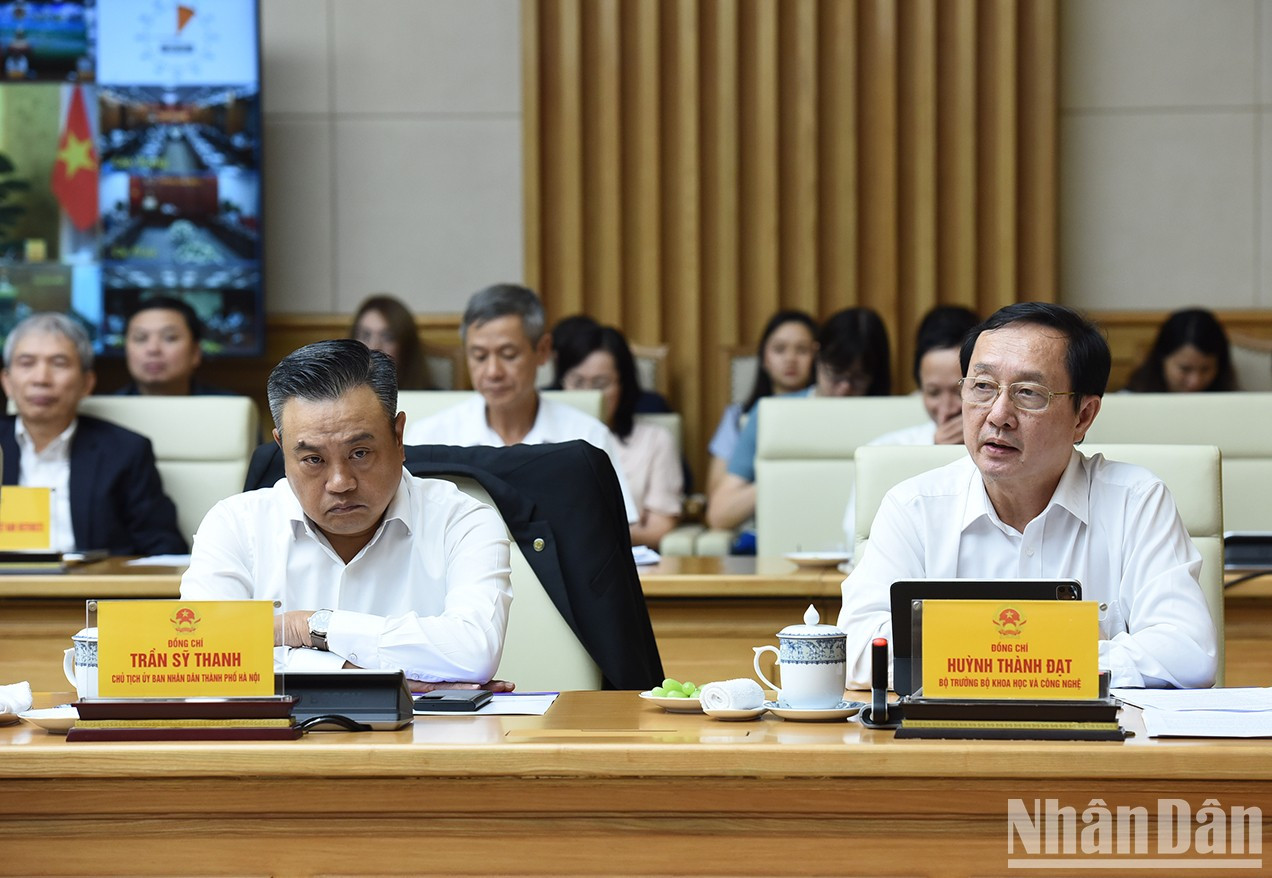 El ministro de Ciencia y Tecnología, Huynh Thanh Dat.