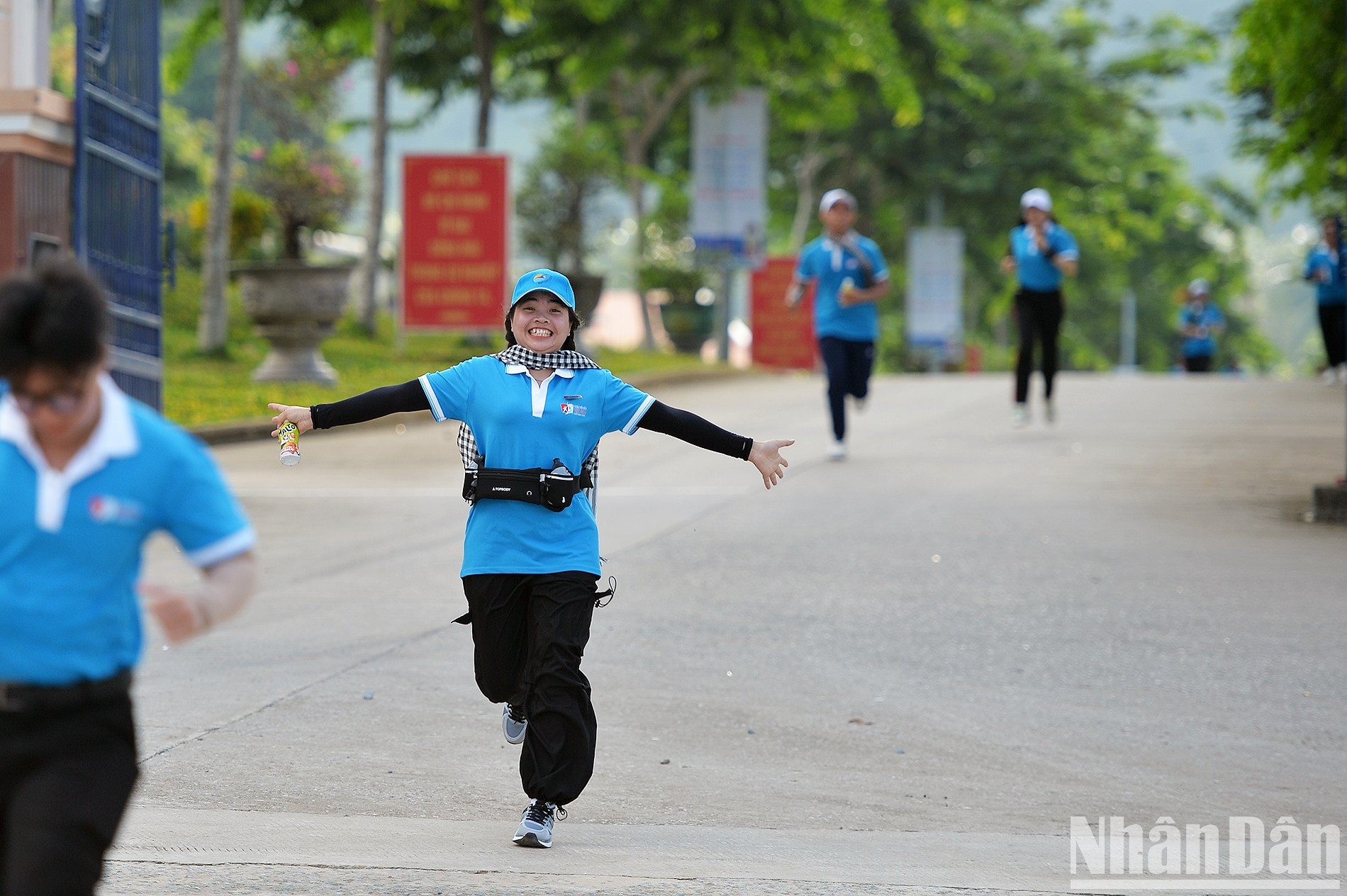 Los jóvenes afirman que esta es una experiencia de orgullo e inolvidable durante su vida estudiantil. Los jóvenes afirman que esta es una experiencia de orgullo e inolvidable durante su vida estudiantil.