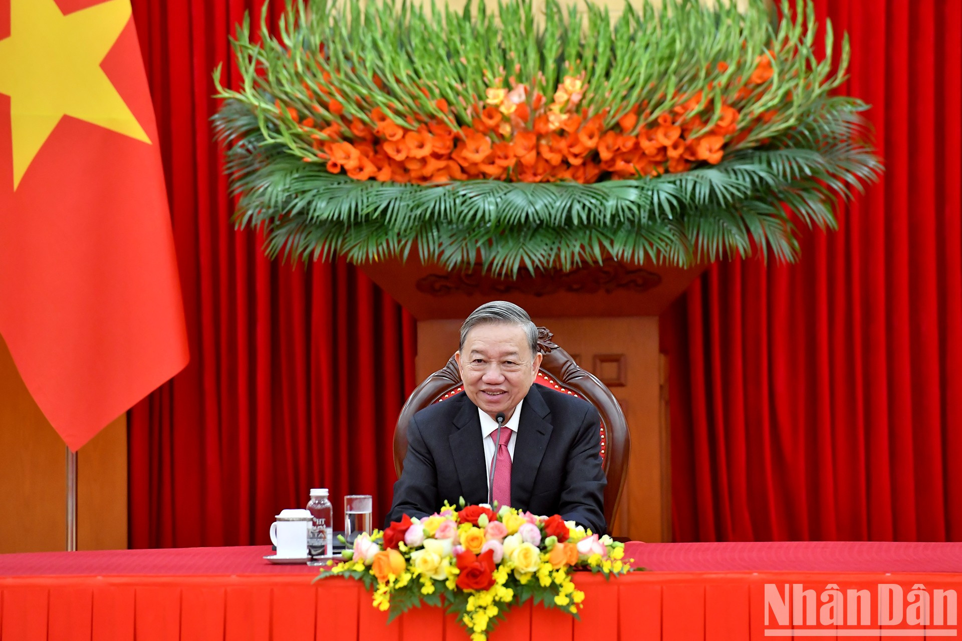 El secretario general del Partido Comunista de Vietnam, To Lam, felicita a China por los importantes logros alcanzados en los últimos tiempos bajo el liderazgo del Partido Comunista de China, con el secretario general y presidente, Xi Jinping, como su núcleo.