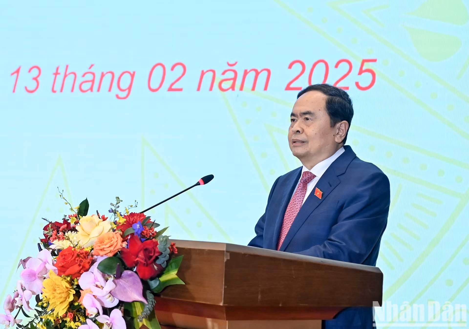 El presidente del Parlamento vietnamita, Tran Thanh Man, pronuncia un discurso.