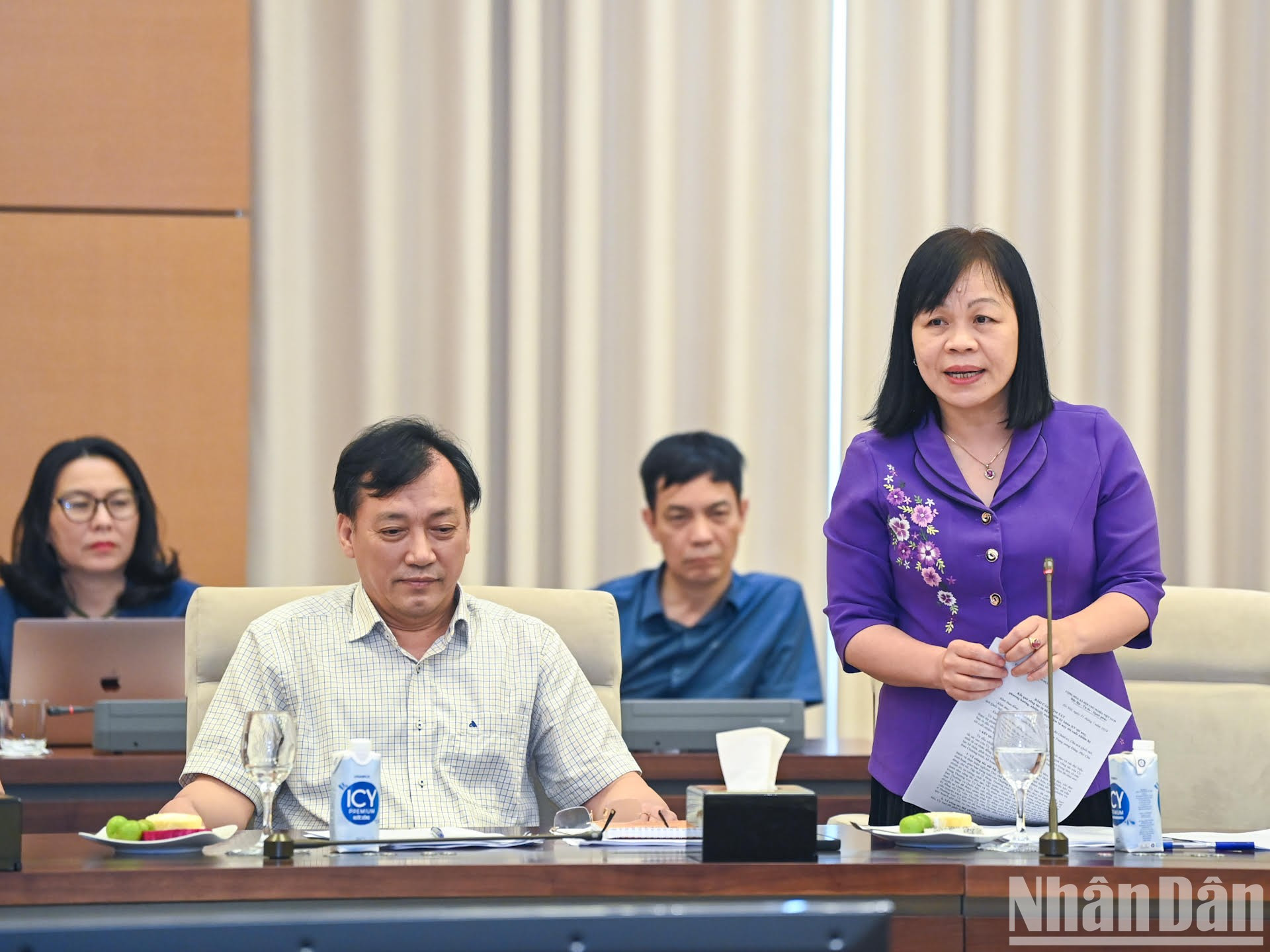 La subjefa de la Comisión de cultura y educación, Nguyen Thi Mai Hoa. La subjefa de la Comisión de cultura y educación, Nguyen Thi Mai Hoa.