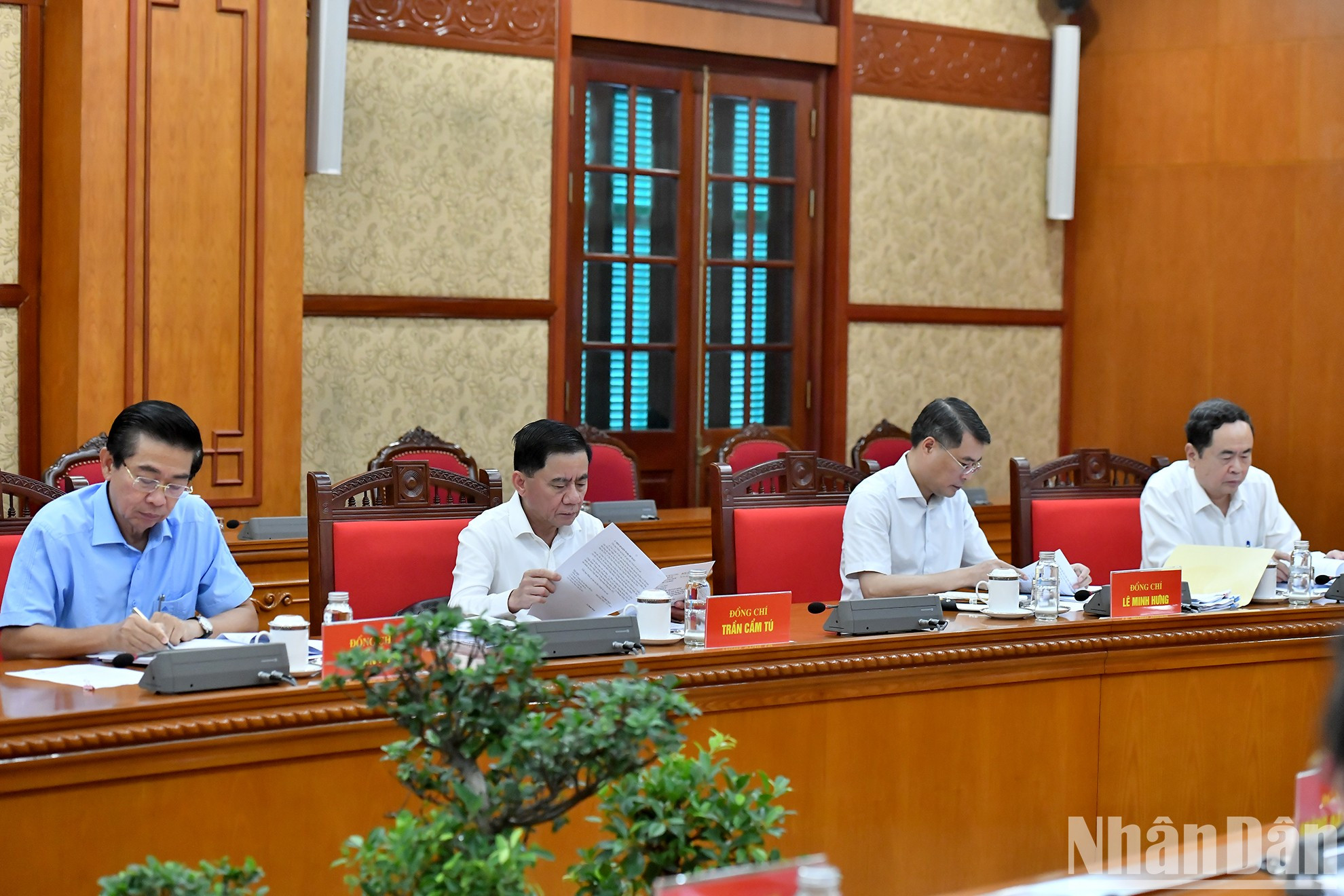 Los dirigentes del Partido y del Estado en la cita.