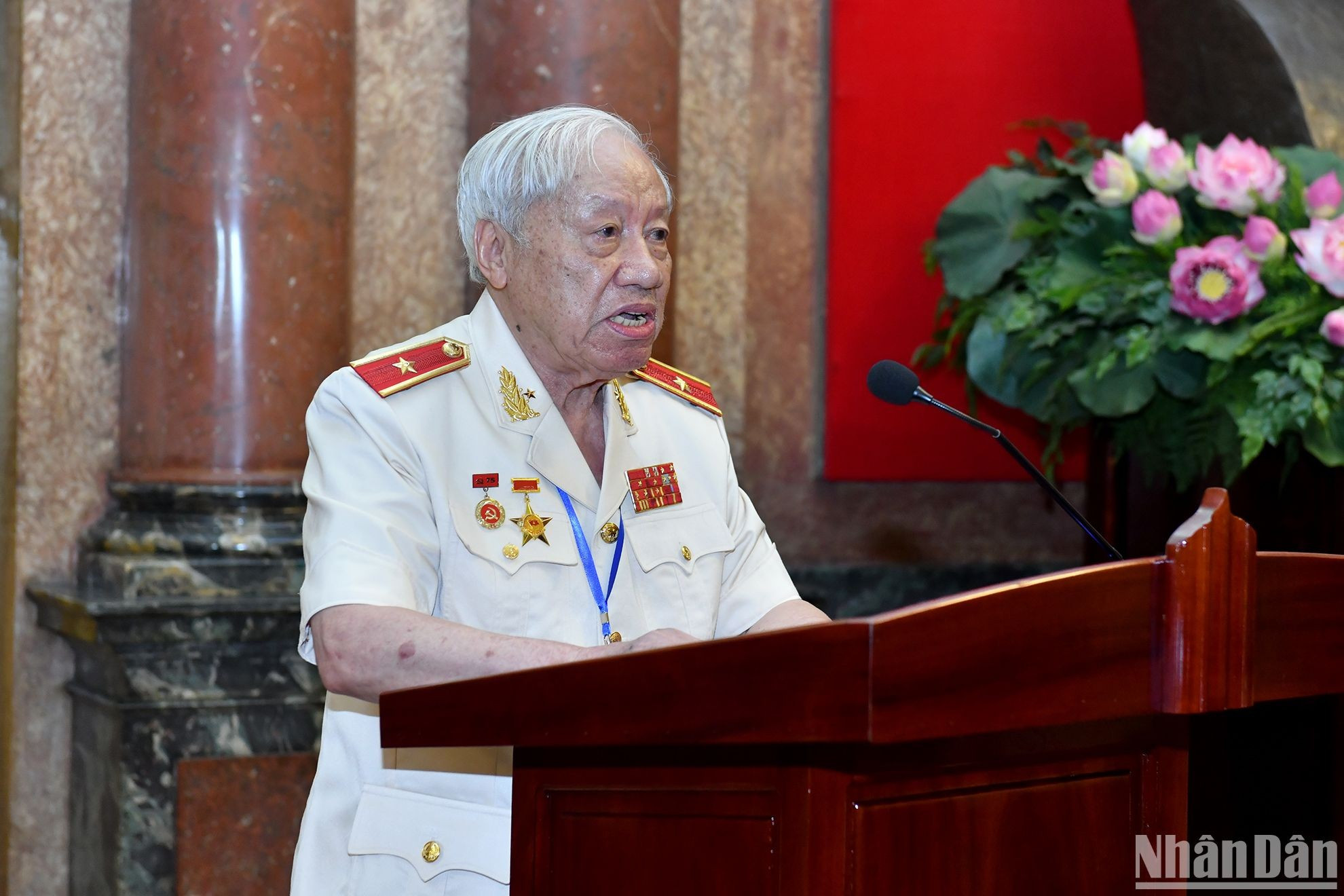 El general de división y héroe de las Fuerzas Armadas Populares, Phan Van Lai.