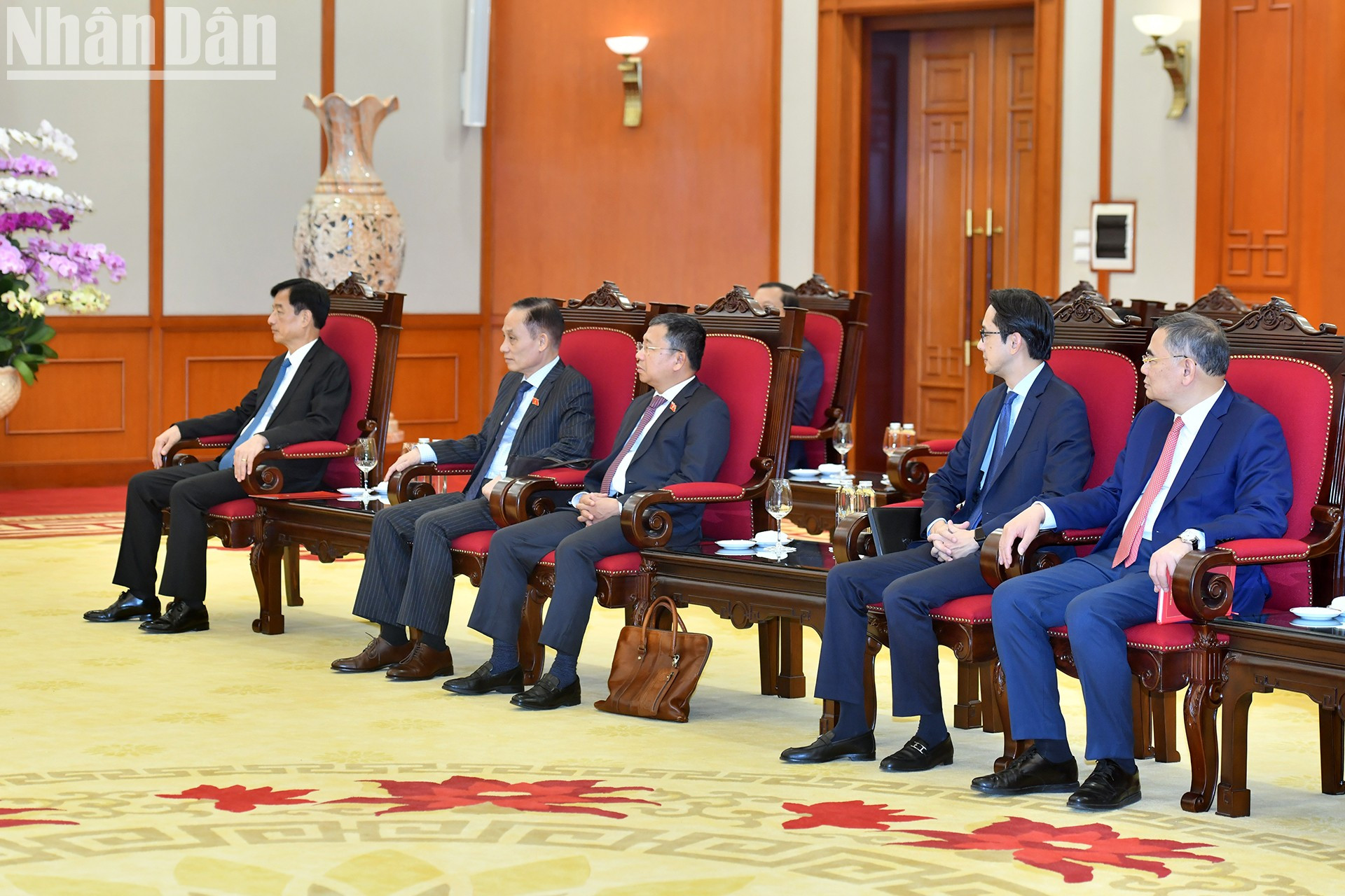 Delegados vietnamitas en el acto.