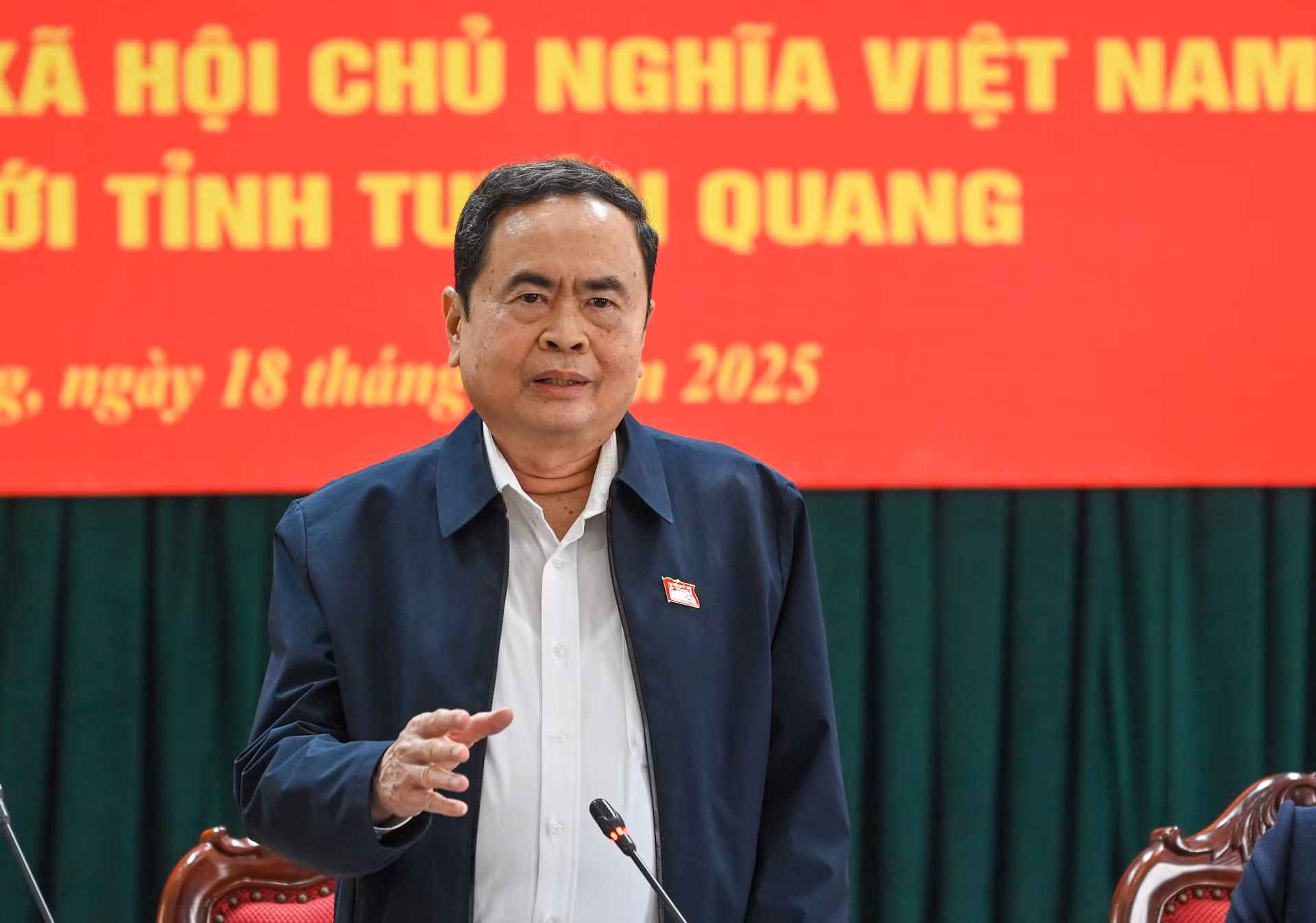 [Foto] Líder legislativo vietnamita trabaja con la provincia de Tuyen Quang