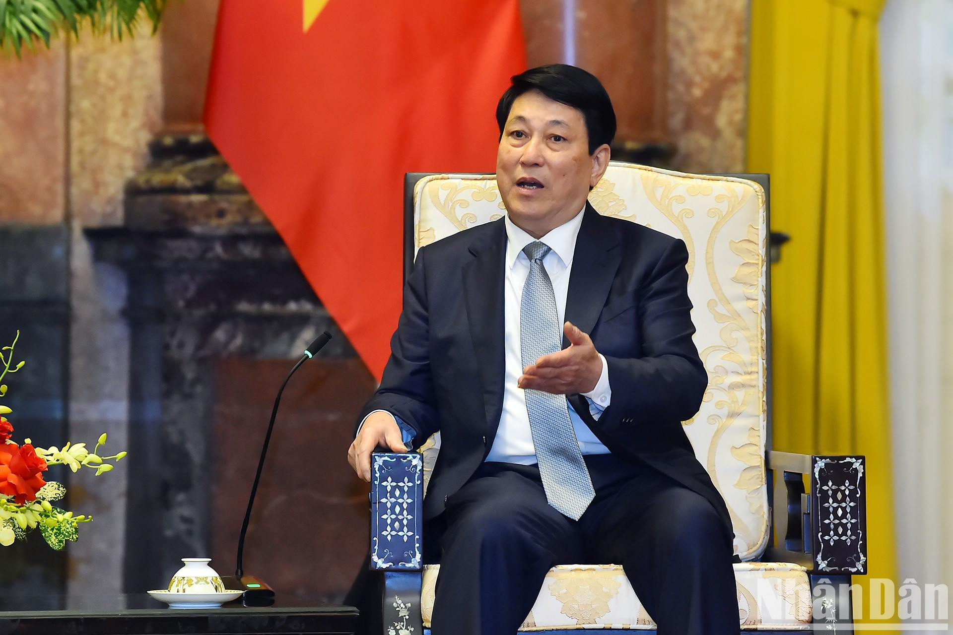 El presidente vietnamita, Luong Cuong, habla en el acto.