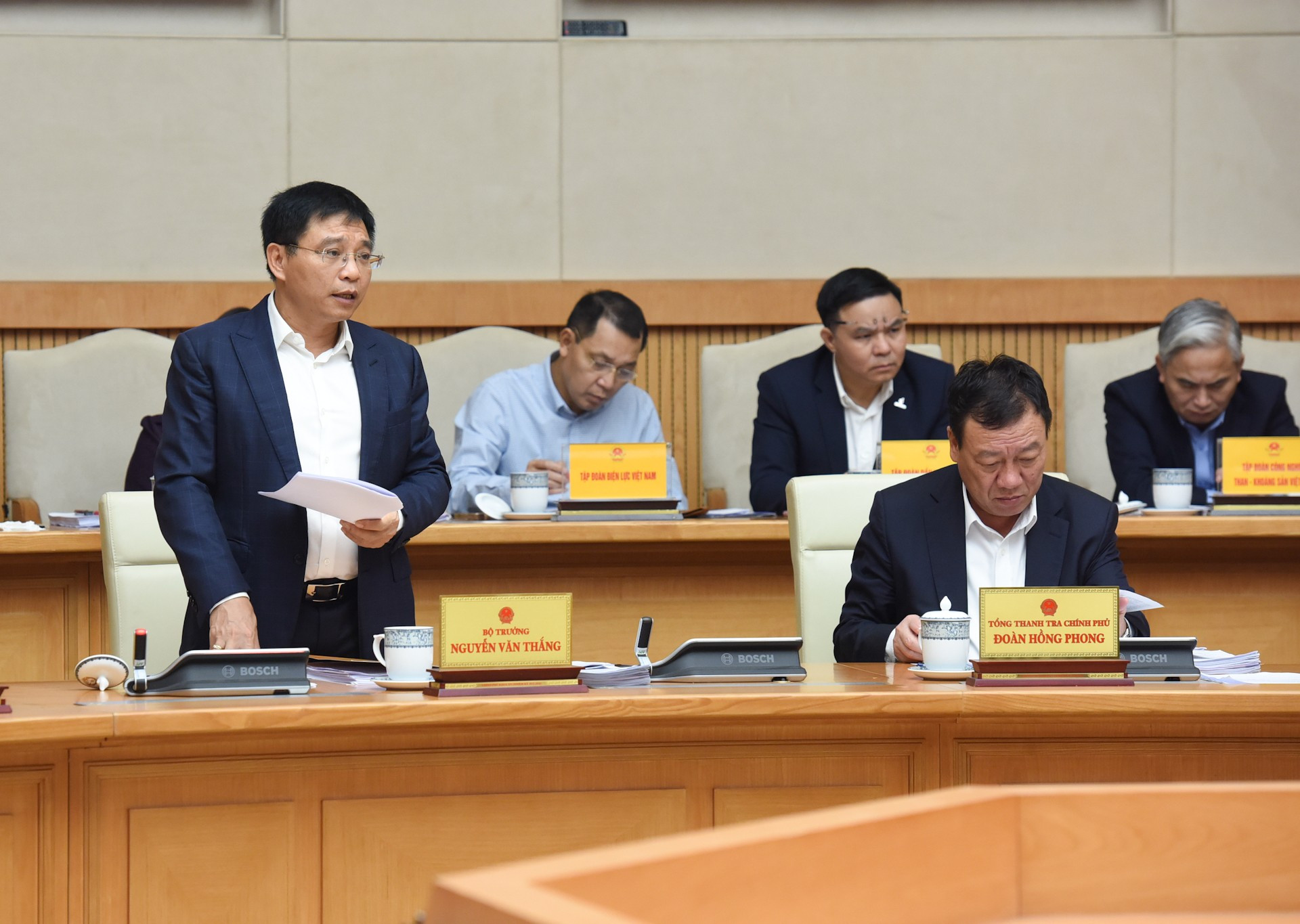 El ministro de Finanzas, Nguyen Van Thang. El ministro de Finanzas, Nguyen Van Thang.