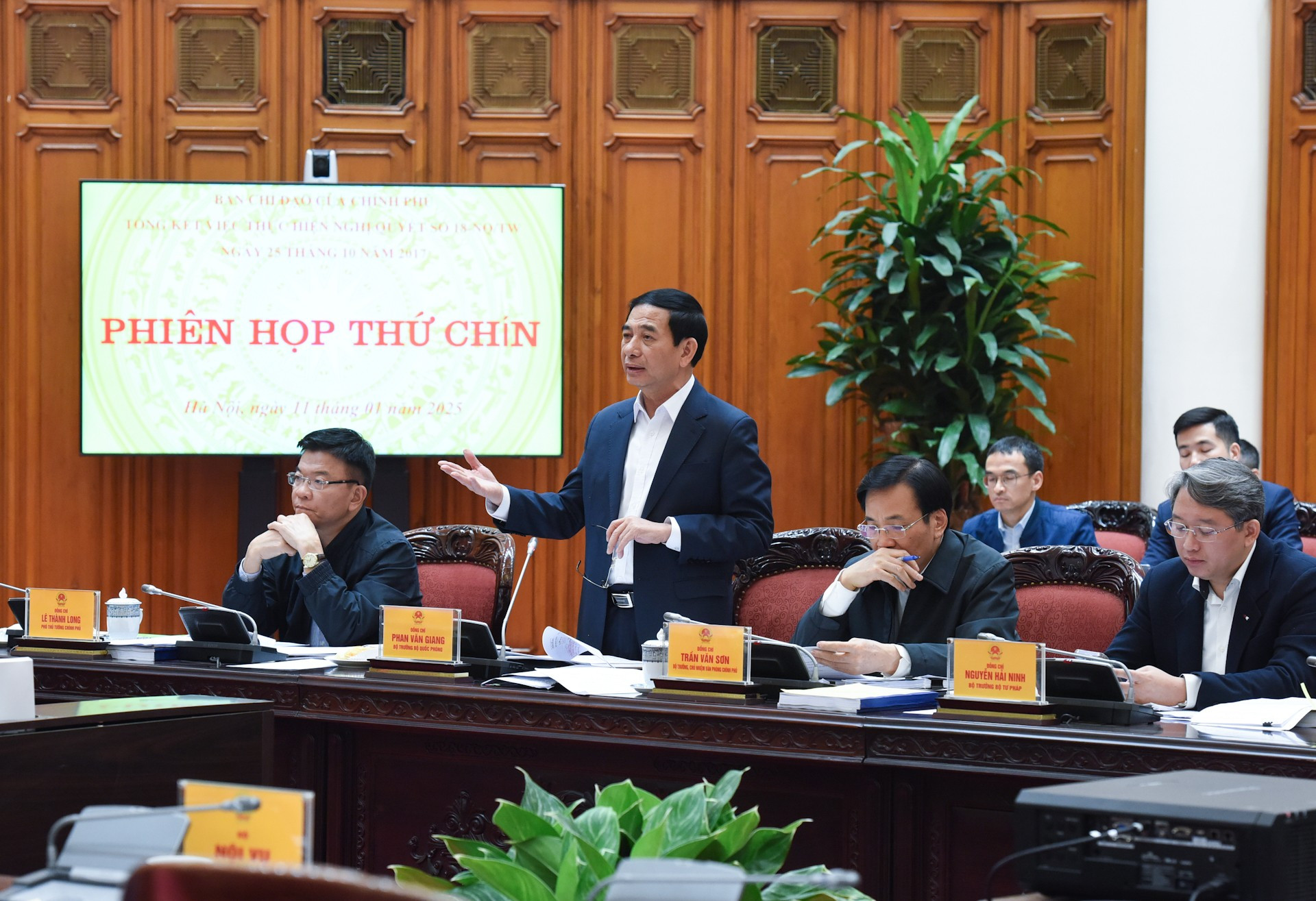 El ministro de Defensa, Phan Van Giang.