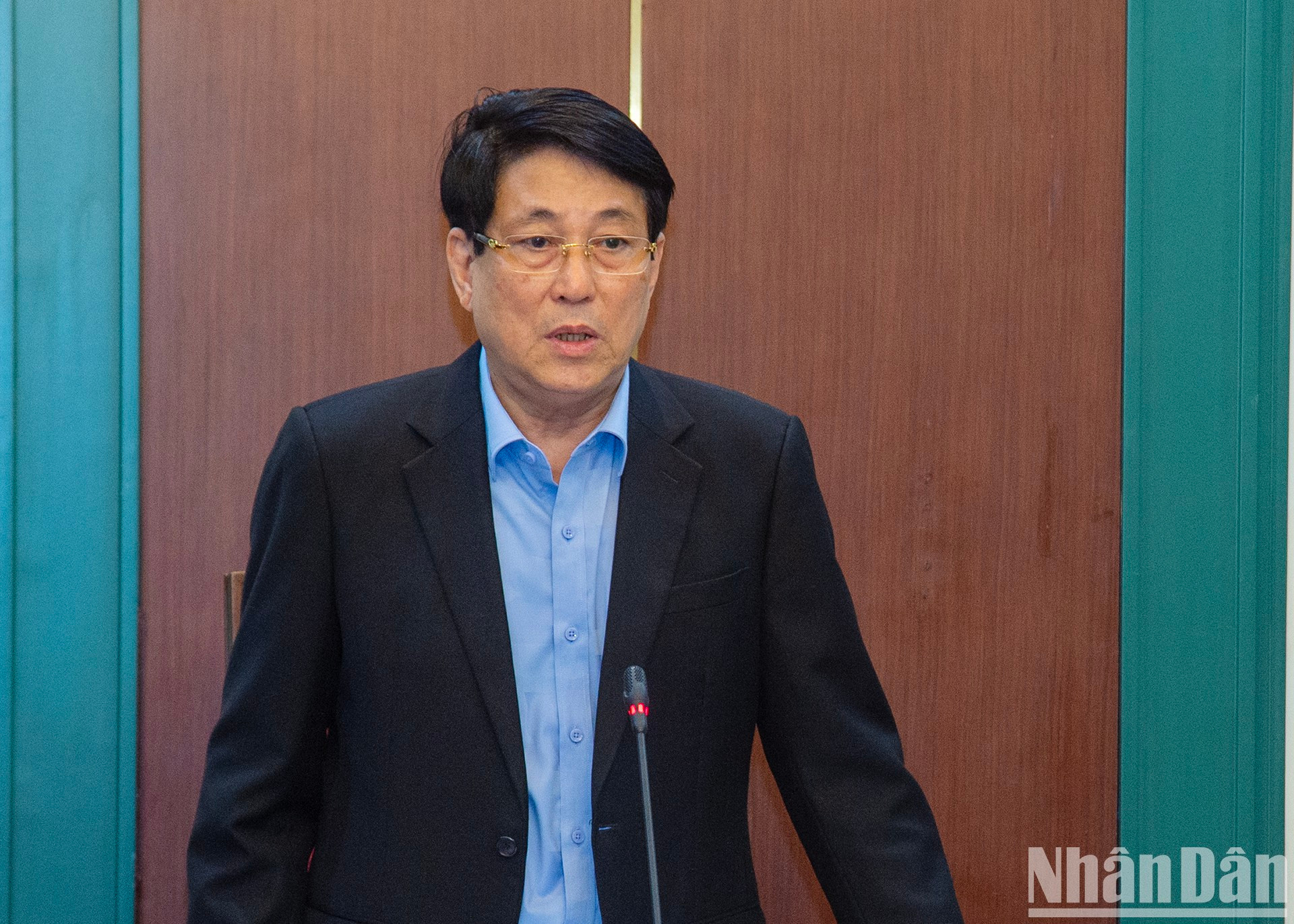 El presidente de Vietnam, Luong Cuong, pronuncia un discurso de apertura.