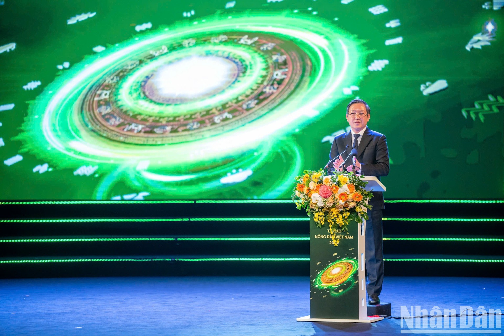 El presidente de la Asociación de Agricultores de Vietnam, Luong Quoc Doan, pronuncia un discurso de apertura. El presidente de la Asociación de Agricultores de Vietnam, Luong Quoc Doan, pronuncia un discurso de apertura.