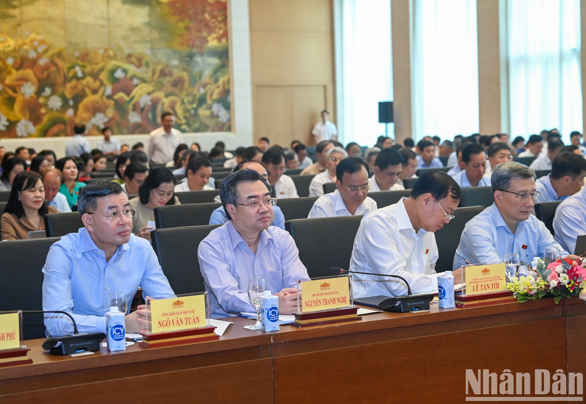 Representantes de los ministerios, departamentos y sectores. Representantes de los ministerios, departamentos y sectores.