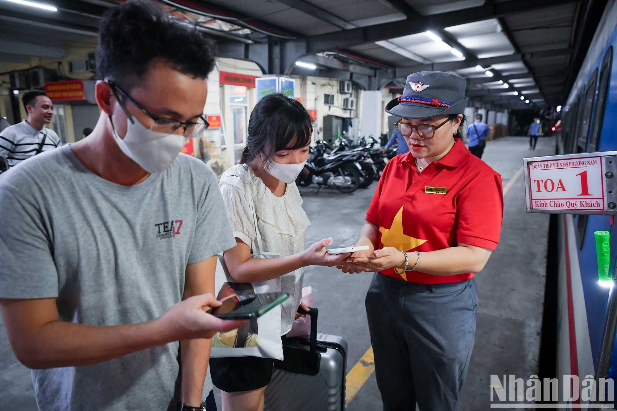 Se trata de una actividad llevada a cabo por la Corporación de Ferrocarriles de Vietnam con motivo del 79 aniversario de la Revolución de Agosto y el Día Nacional de Vietnam.