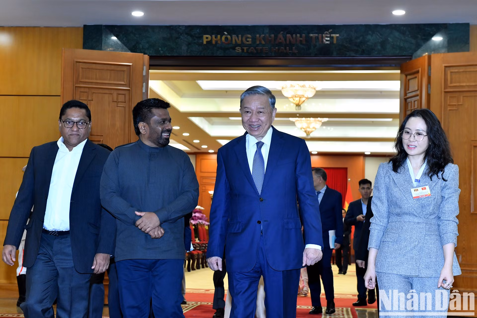 El secretario general del Partido Comunista de Vietnam, To Lam, y el presidente de Sri Lanka, Anura Kumara Dissanayaka. El secretario general del Partido Comunista de Vietnam, To Lam, y el presidente de Sri Lanka, Anura Kumara Dissanayaka.