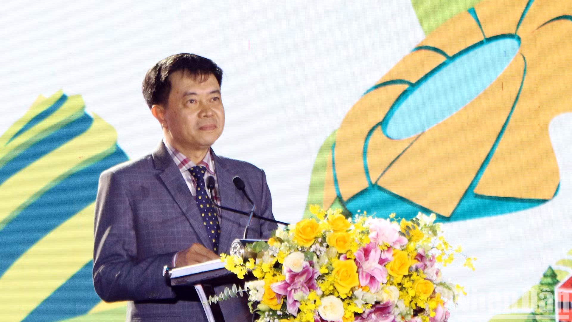 En la cita interviene Nguyen Trung Kien, director del Servicio de Cultura, Deportes y Turismo de Lam Dong.
