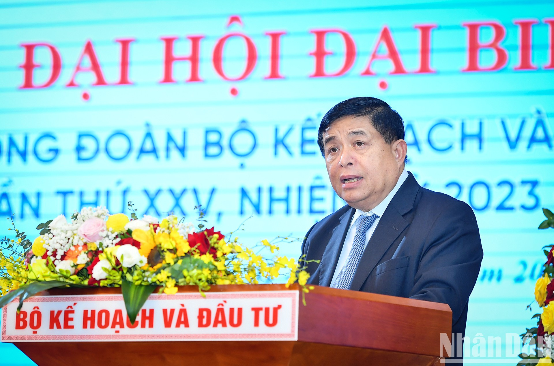 El ministro de Planificación e Inversión, Nguyen Chi Dung, habla en el evento. El ministro de Planificación e Inversión, Nguyen Chi Dung, habla en el evento.