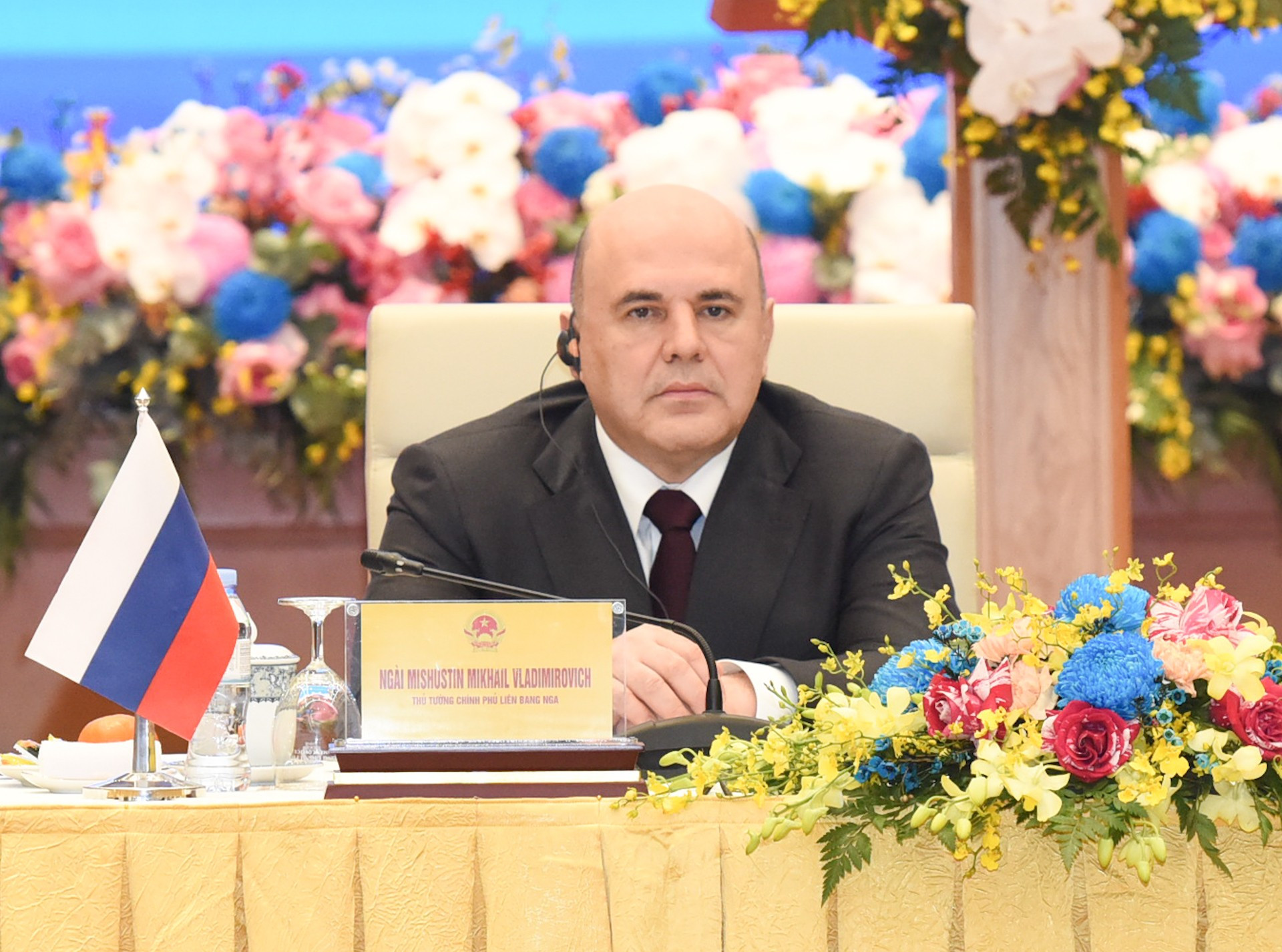 El primer ministro ruso, Mijail Mishustin, interviene en la reunión.