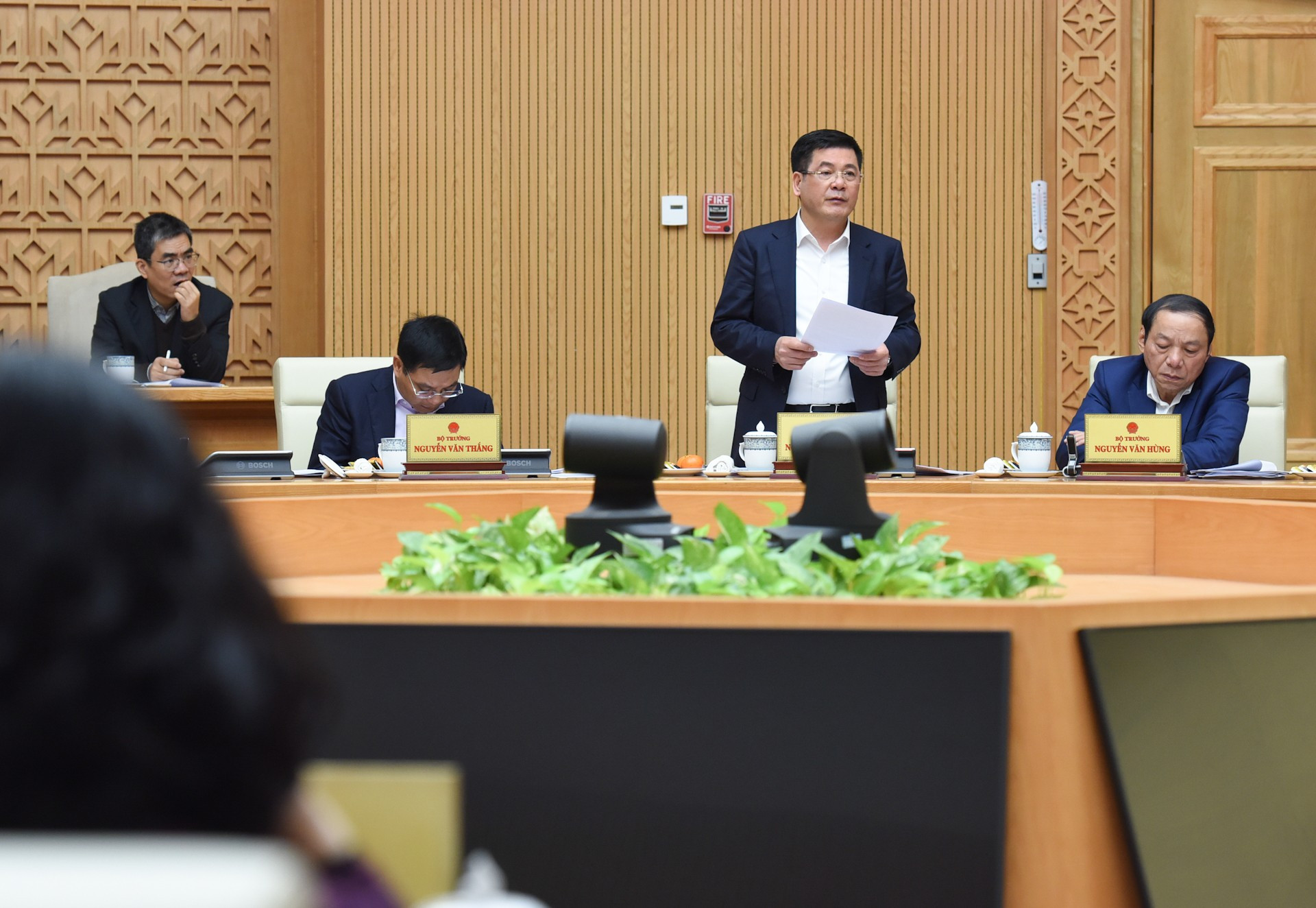 El ministro de Industria y Comercio, Nguyen Hong Dien. El ministro de Industria y Comercio, Nguyen Hong Dien.