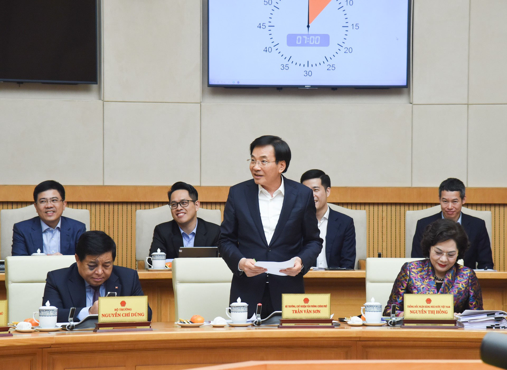 El ministro y jefe de la Oficina Gubernamental, Tran Van Son, informa sobre la situación del Año Nuevo Lunar 2025. El ministro y jefe de la Oficina Gubernamental, Tran Van Son, informa sobre la situación del Año Nuevo Lunar 2025.