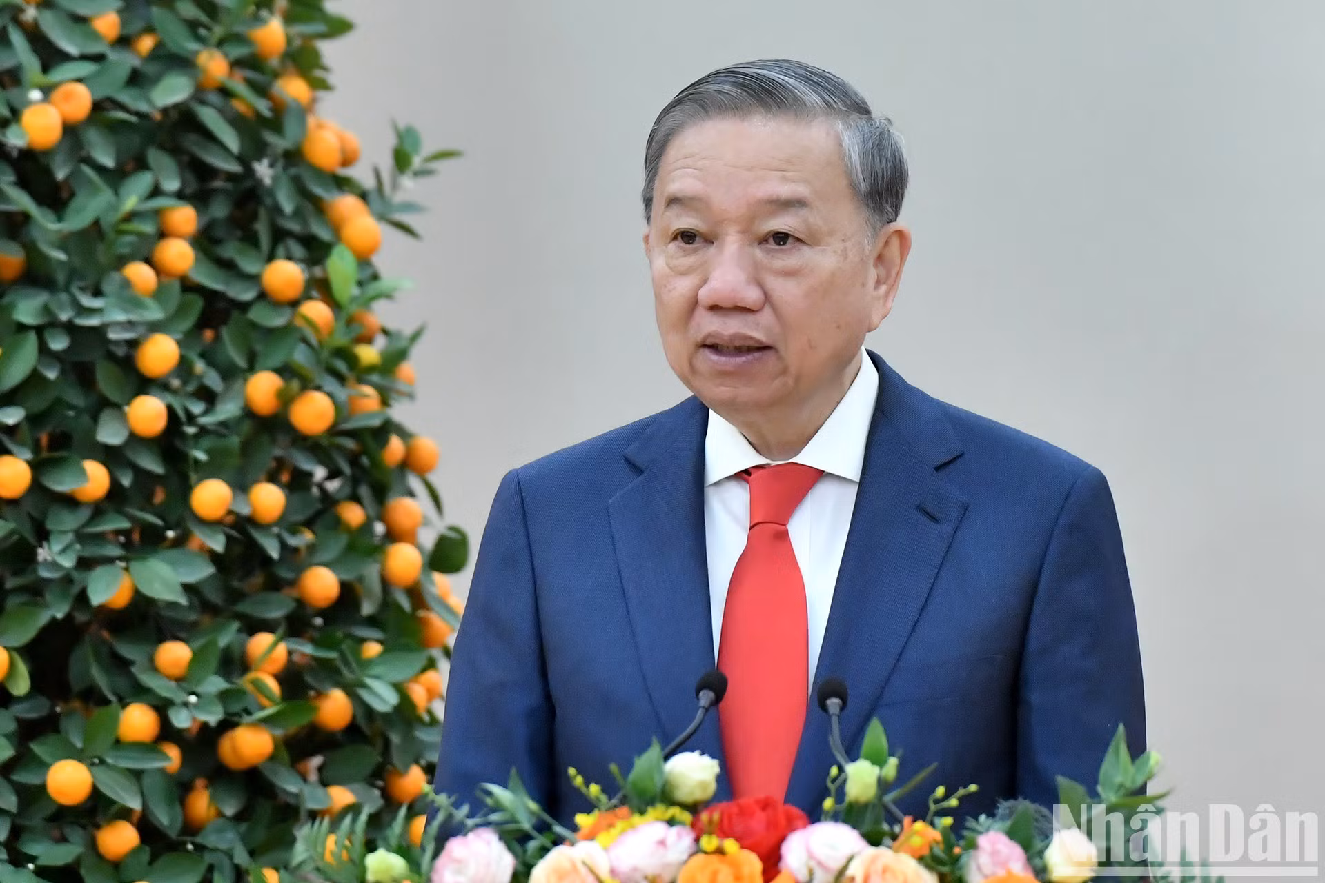 El secretario general del PCV, To Lam, pronuncia un discurso. El secretario general del PCV, To Lam, pronuncia un discurso.