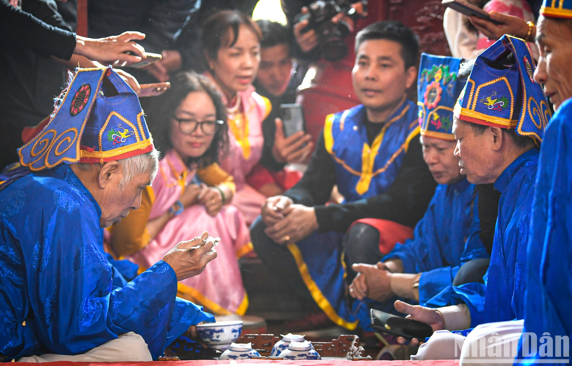 La olla con el arroz blanco más delicioso y pegajoso ganará. La olla con el arroz blanco más delicioso y pegajoso ganará.