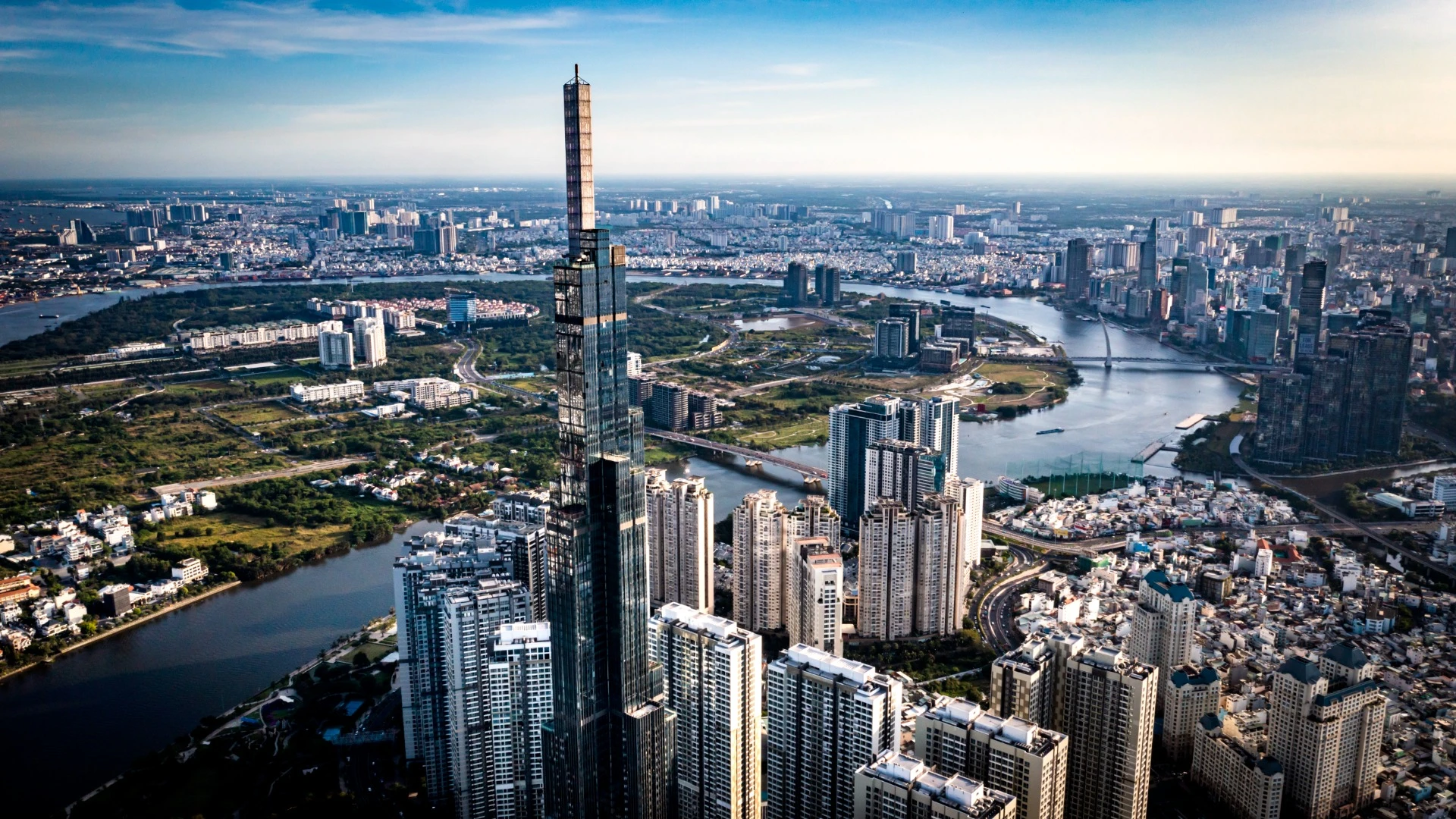 [Foto] Ciudad Ho Chi Minh después de 50 años de reunificación nacional a través de edificios y símbolos