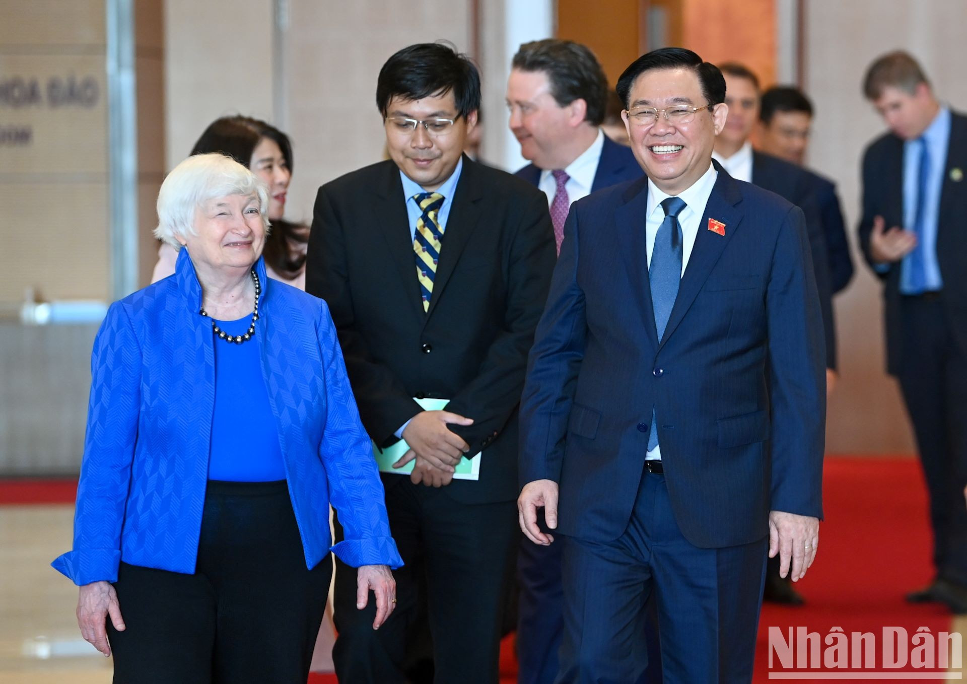 El máximo dirigente legislativo vietnamita y la secretaria de Tesoro de EE.UU.