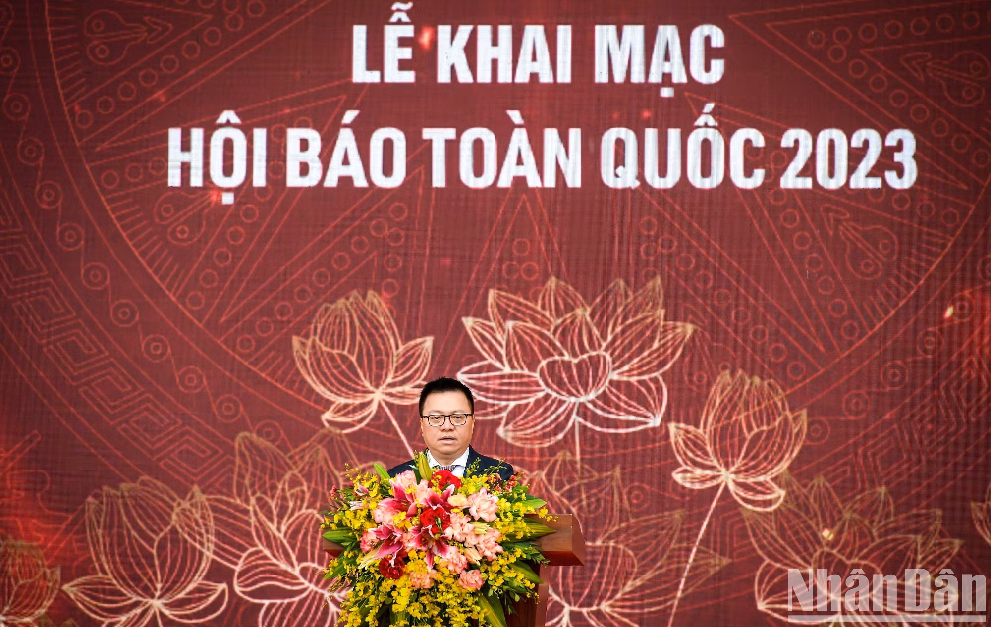 El presidente-editor del periódico Nhan Dan (Pueblo), subjefe de la Comisión de Comunicación y Educación del PCV y titular de la Asociación de Periodistas del país, Le Quoc Minh, pronuncia el discurso de apertura.
