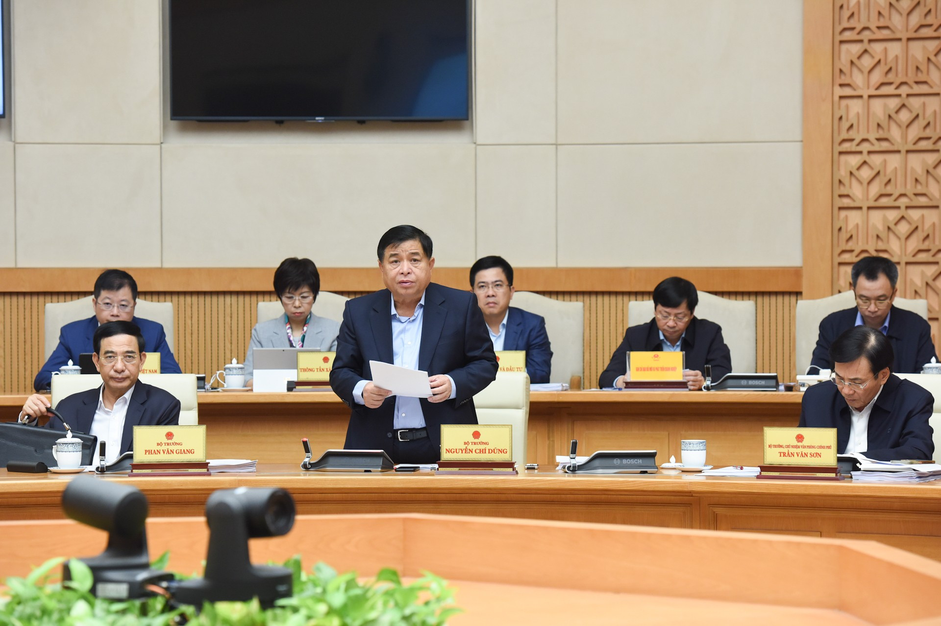 El ministro de Planificación e Inversión, Nguyen Chi Dung, interviene en la cita. El ministro de Planificación e Inversión, Nguyen Chi Dung, interviene en la cita.