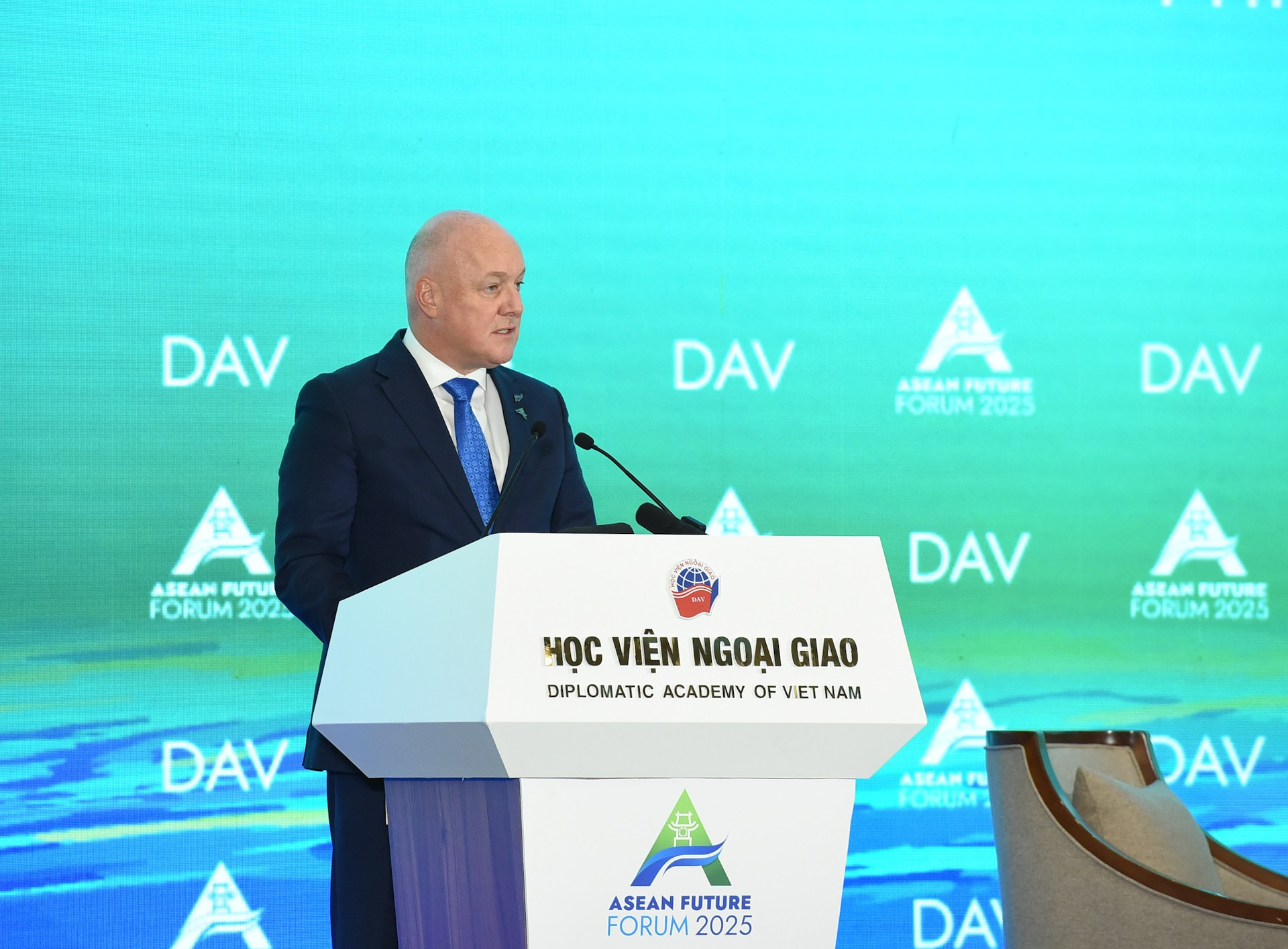 El primer ministro de Nueva Zelanda, Christopher Luxon, interviene en el evento.