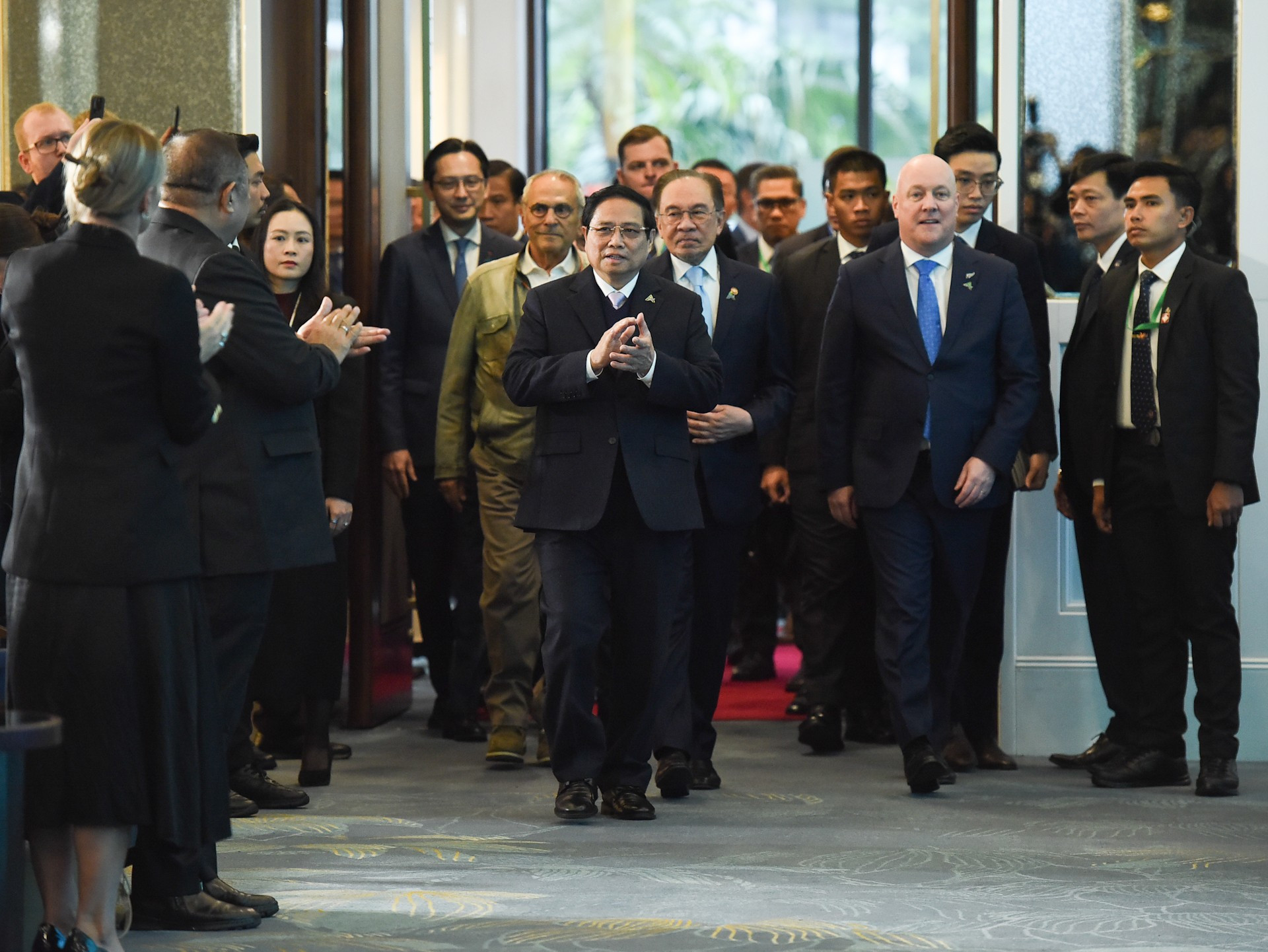 El primer ministro de Vietnam, Pham Minh Chinh, y sus similares de Malasia, Anwar bin Ibrahim, y de Nueva Zelanda, Christopher Luxon, y el presidente de Timor Oriental, José Ramos-Horta en el acto.