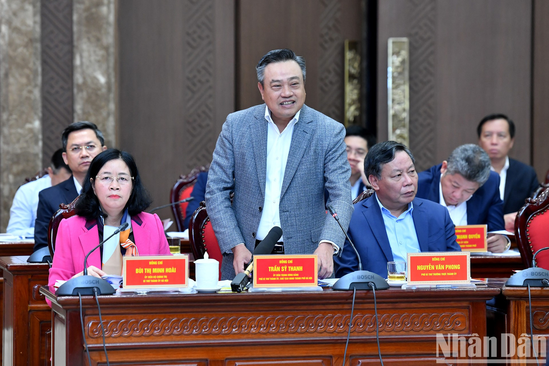 El presidente del Comité Popular de Hanói, Tran Sy Thanh, habla en el evento. El presidente del Comité Popular de Hanói, Tran Sy Thanh, habla en el evento.