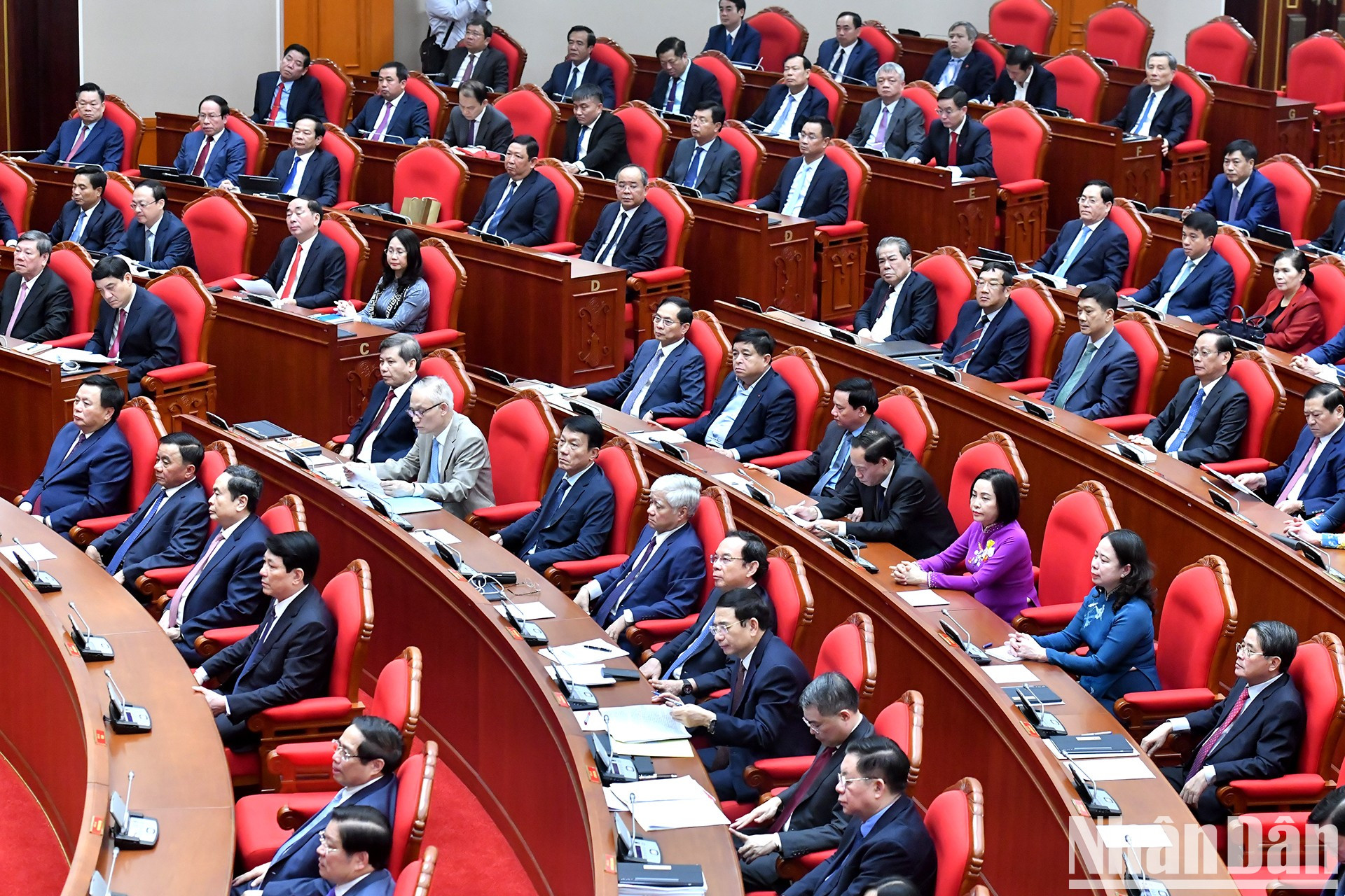 Dirigentes del Partido y el Estados y delegados en el acto. Dirigentes del Partido y el Estados y delegados en el acto.