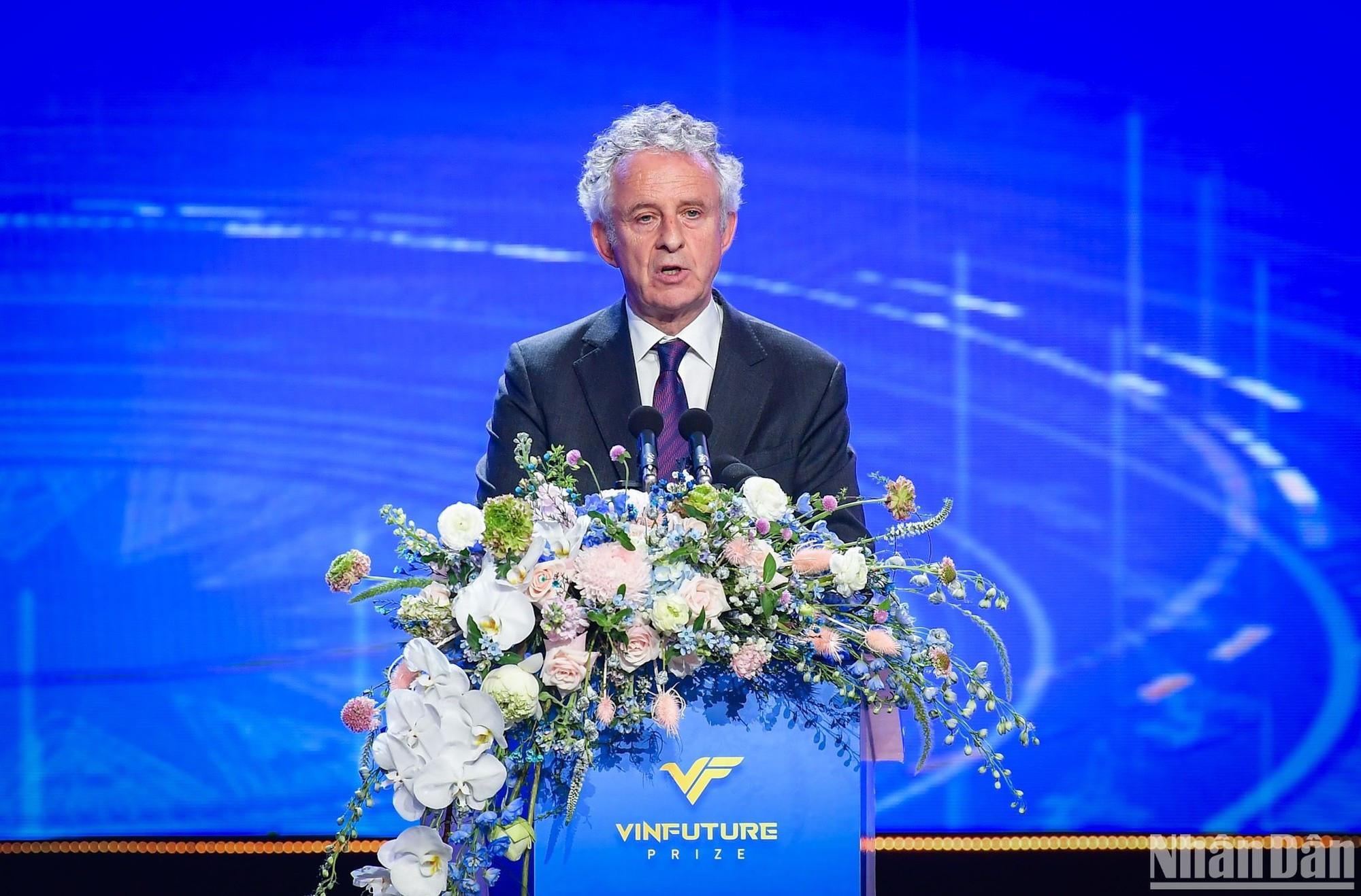 El profesor Sir Richard Henry Friend, presidente del Consejo de los Premios VinFuture, resaltó que en esta edición se recibieron cerca de 1500 nominaciones de diversos países y campos. La influencia global otorga a los Premios VinFuture un estatus especial.