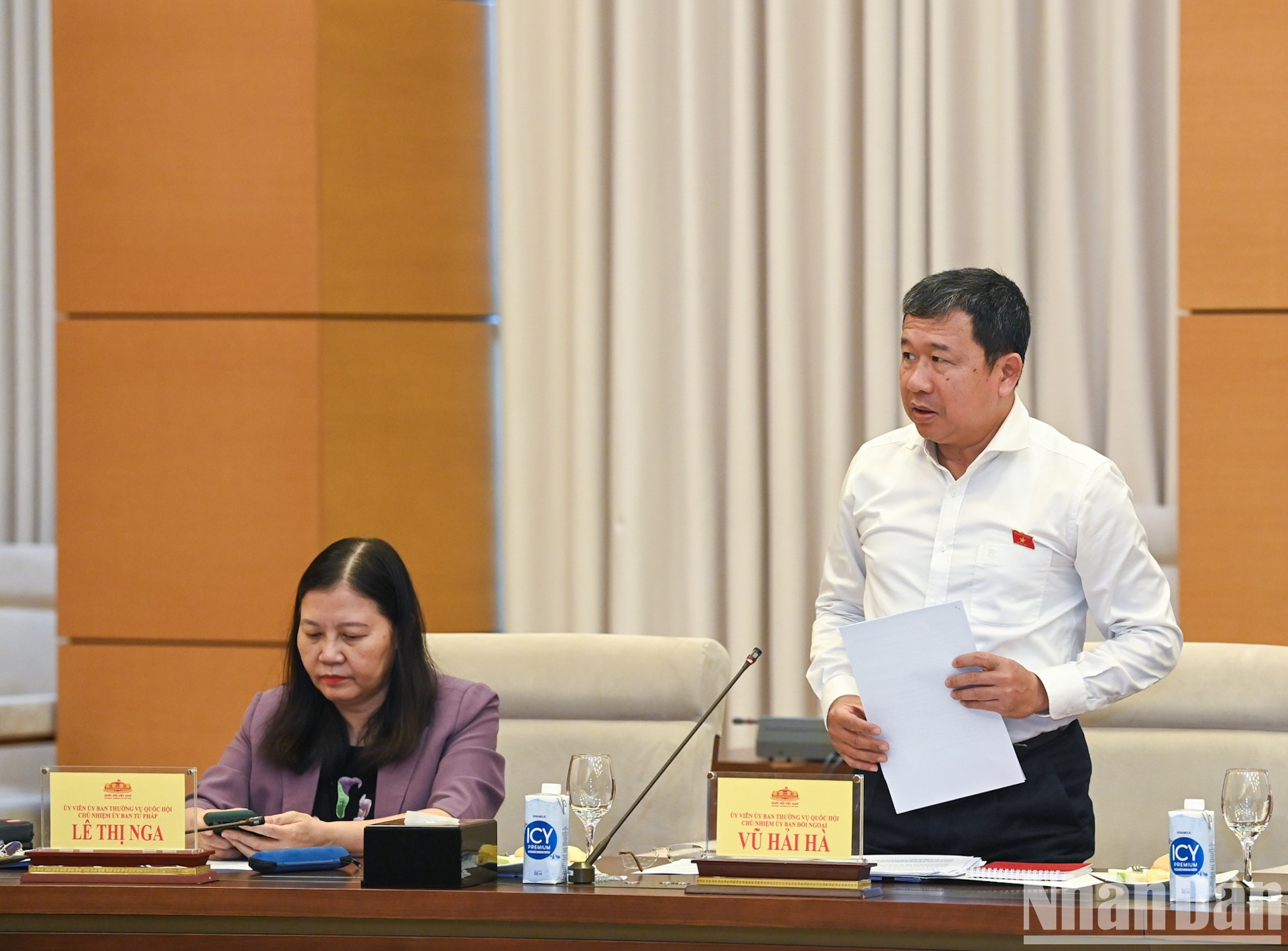 El jefe del Comisión de asuntos exteriores, Vu Hai Ha. El jefe del Comisión de asuntos exteriores, Vu Hai Ha.