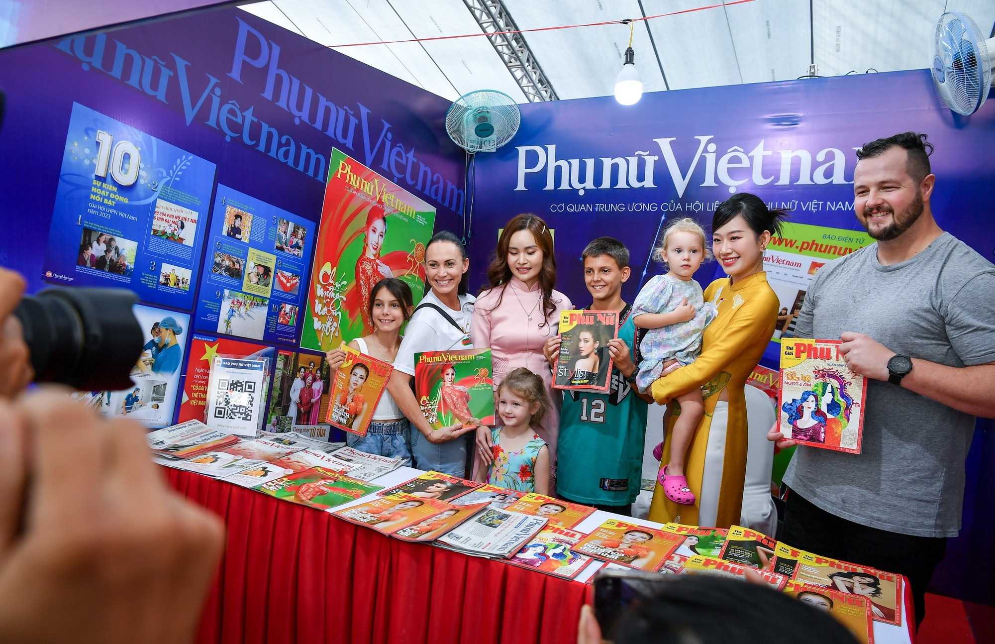 El Festival atrae numerosos visitantes locales. El Festival atrae numerosos visitantes locales.