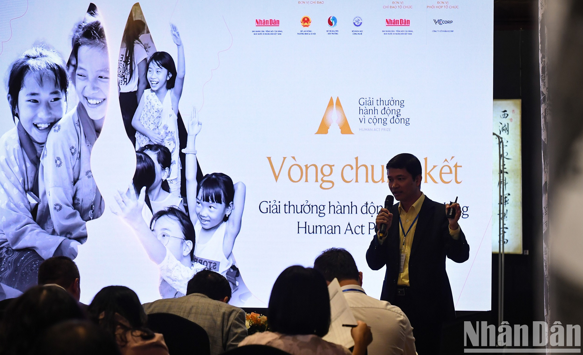 ...y responder a las preguntas planteadas por sus miembros.