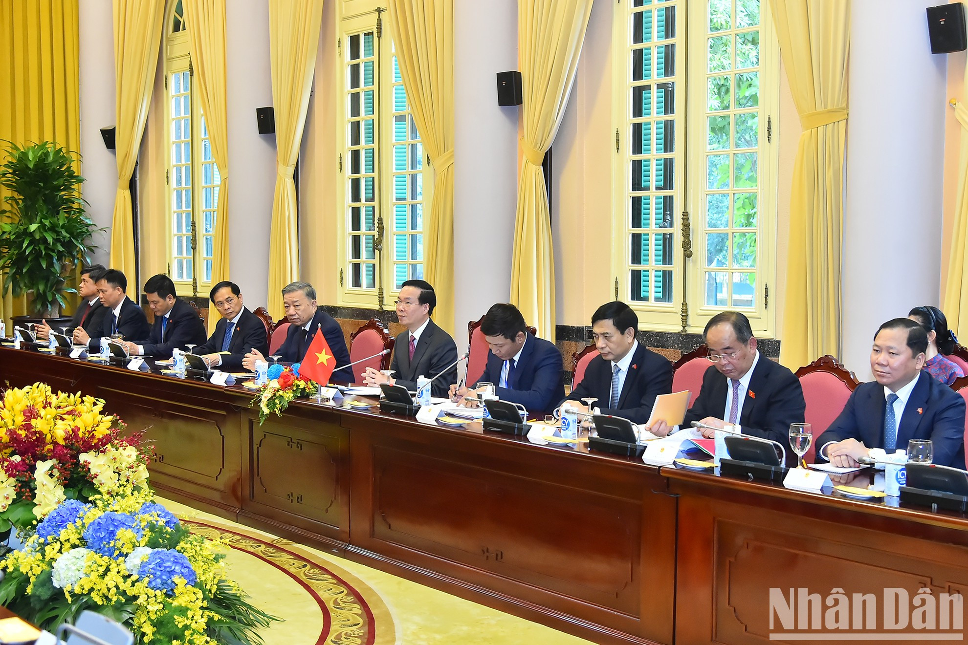 Los delegados vietnamitas. Los delegados vietnamitas.