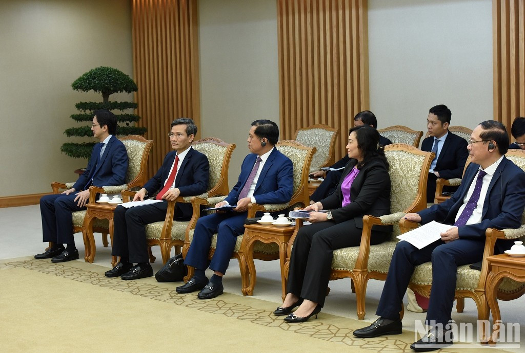 La parte vietnamita.