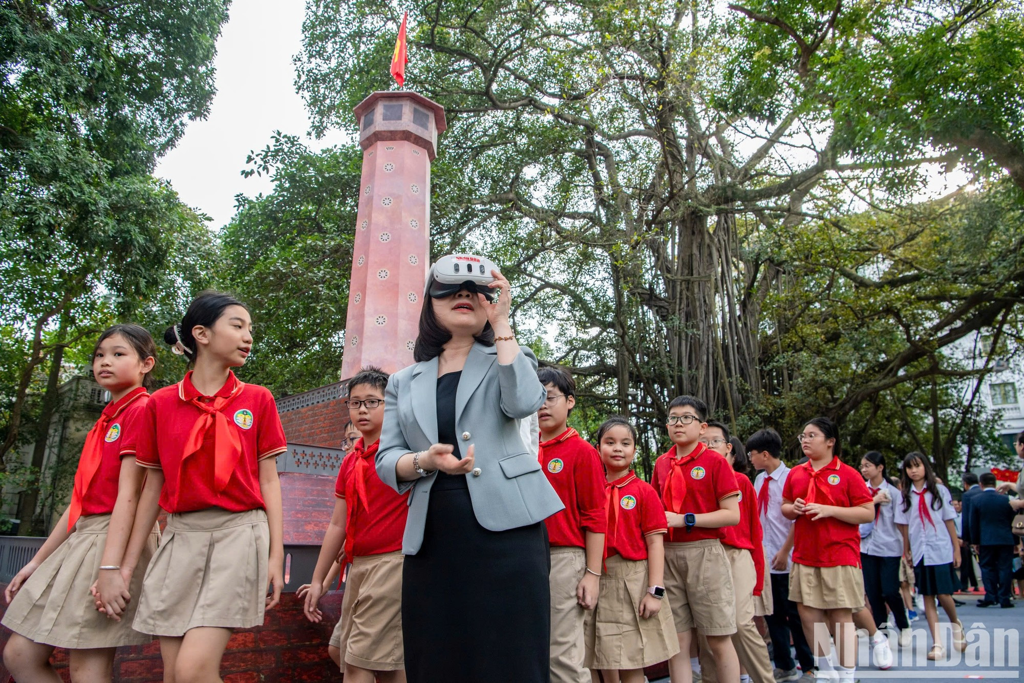 La exposición atrae a numerosos escolares. La exposición atrae a numerosos escolares.