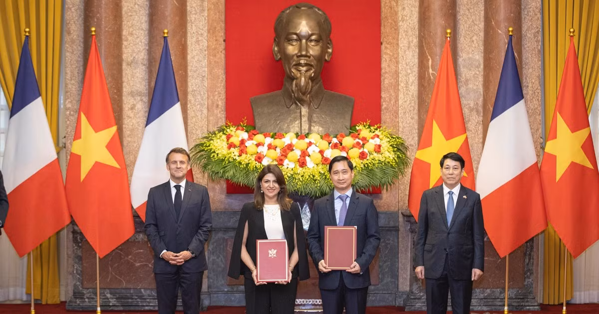 [Foto] Presidentes de Vietnam y Francia presencian firma de acuerdos de cooperación