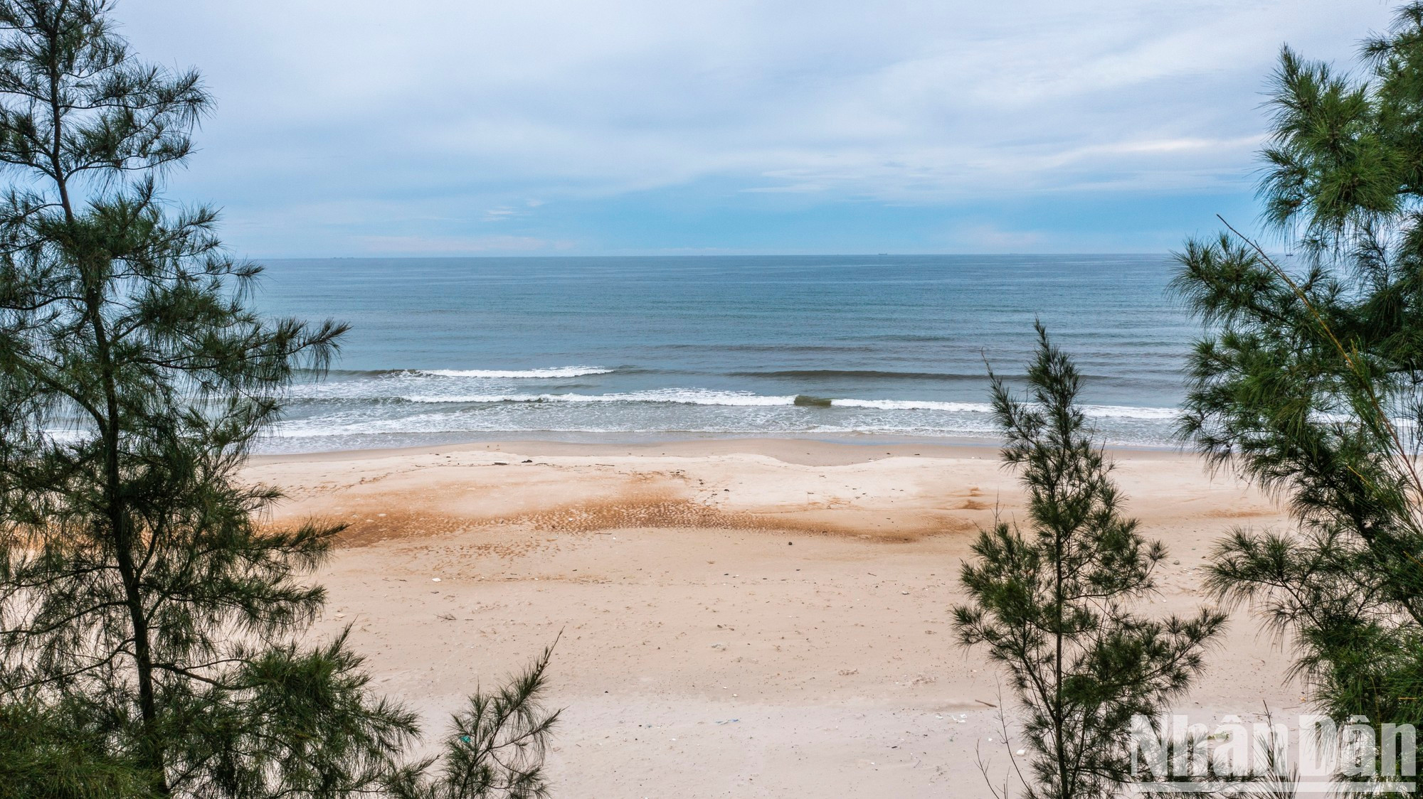 Sin dudas, la playa de Vinh Thai es una opción que no deben perderse quienes aman disfrutar del mar en tranquilidad. Sin dudas, la playa de Vinh Thai es una opción que no deben perderse quienes aman disfrutar del mar en tranquilidad.