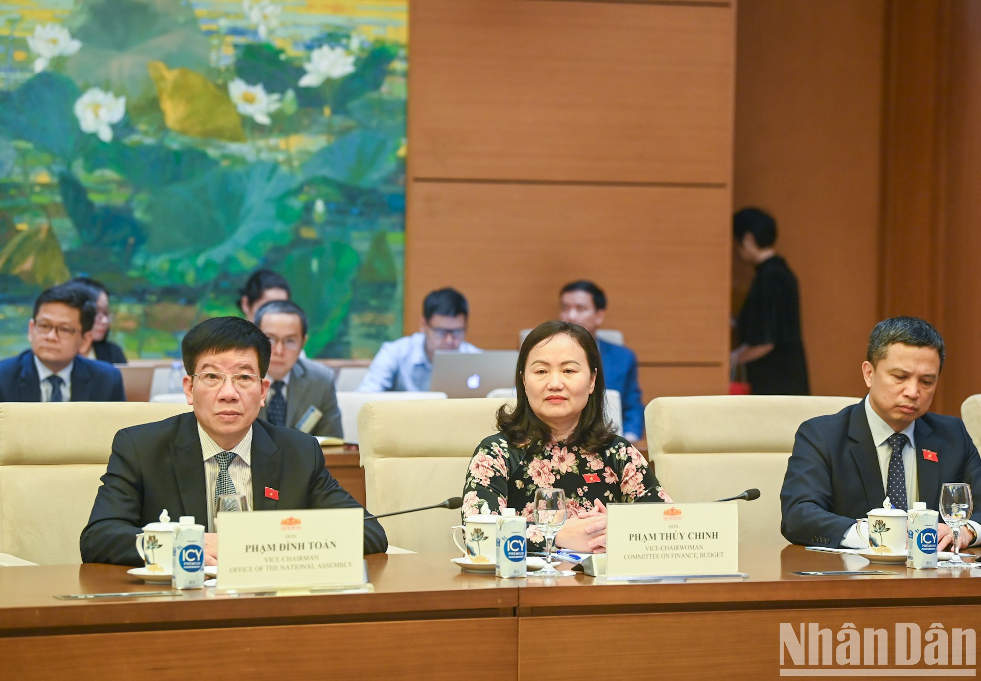 Los delegados vietnamitas en la reunión.