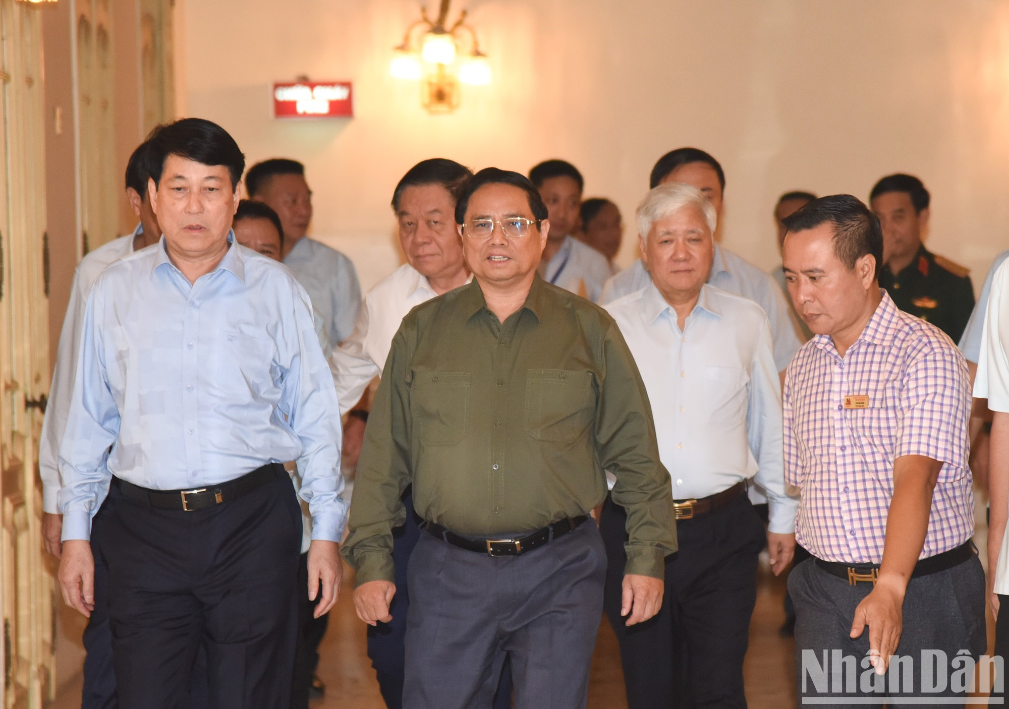 El premier vietnamita Pham Minh Chinh y dirigentes del Partido y del Estado en el evento. El premier vietnamita Pham Minh Chinh y dirigentes del Partido y del Estado en el evento.