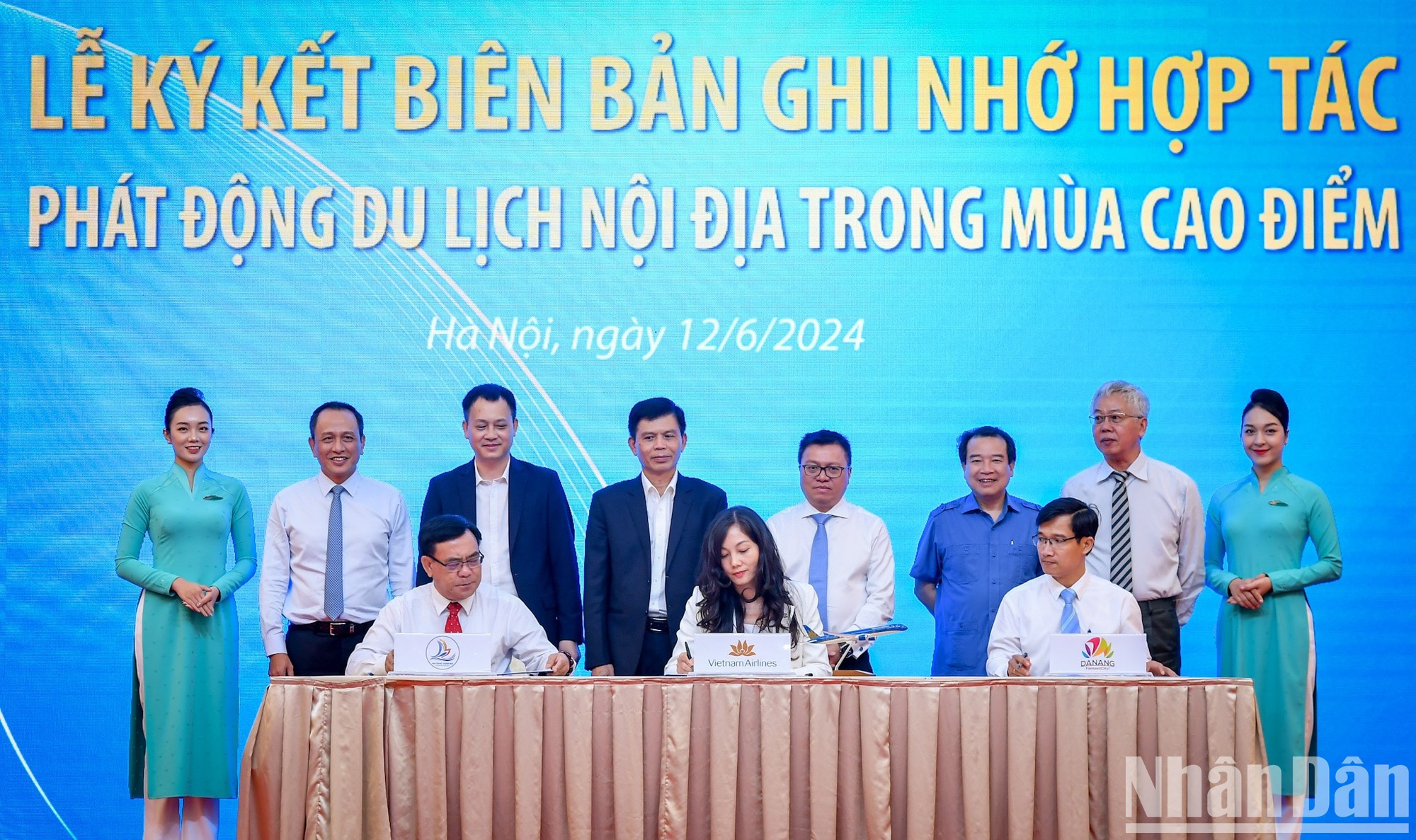 En la cita se firma un memorando de entendimiento para lanzar las actividades turísticas en la temporada alta. En la cita se firma un memorando de entendimiento para lanzar las actividades turísticas en la temporada alta.