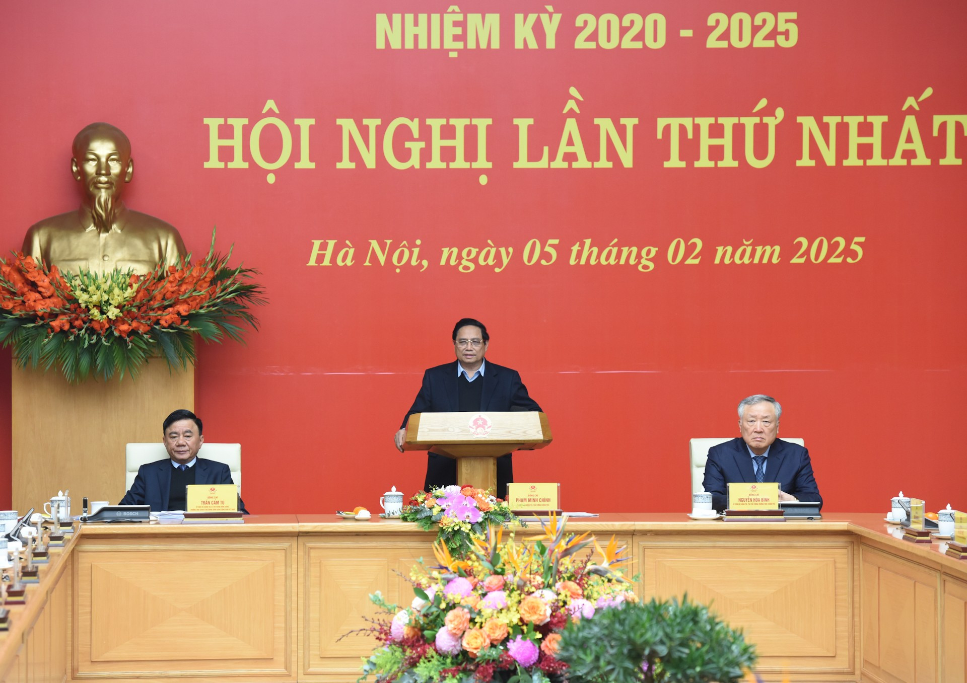 El primer ministro pide que la organización cumpla estrictamente los principios y métodos de liderazgo del Partido. El primer ministro pide que la organización cumpla estrictamente los principios y métodos de liderazgo del Partido.