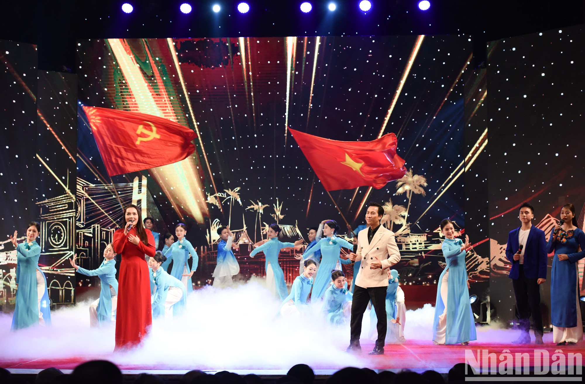 Una actuación artística. Una actuación artística.